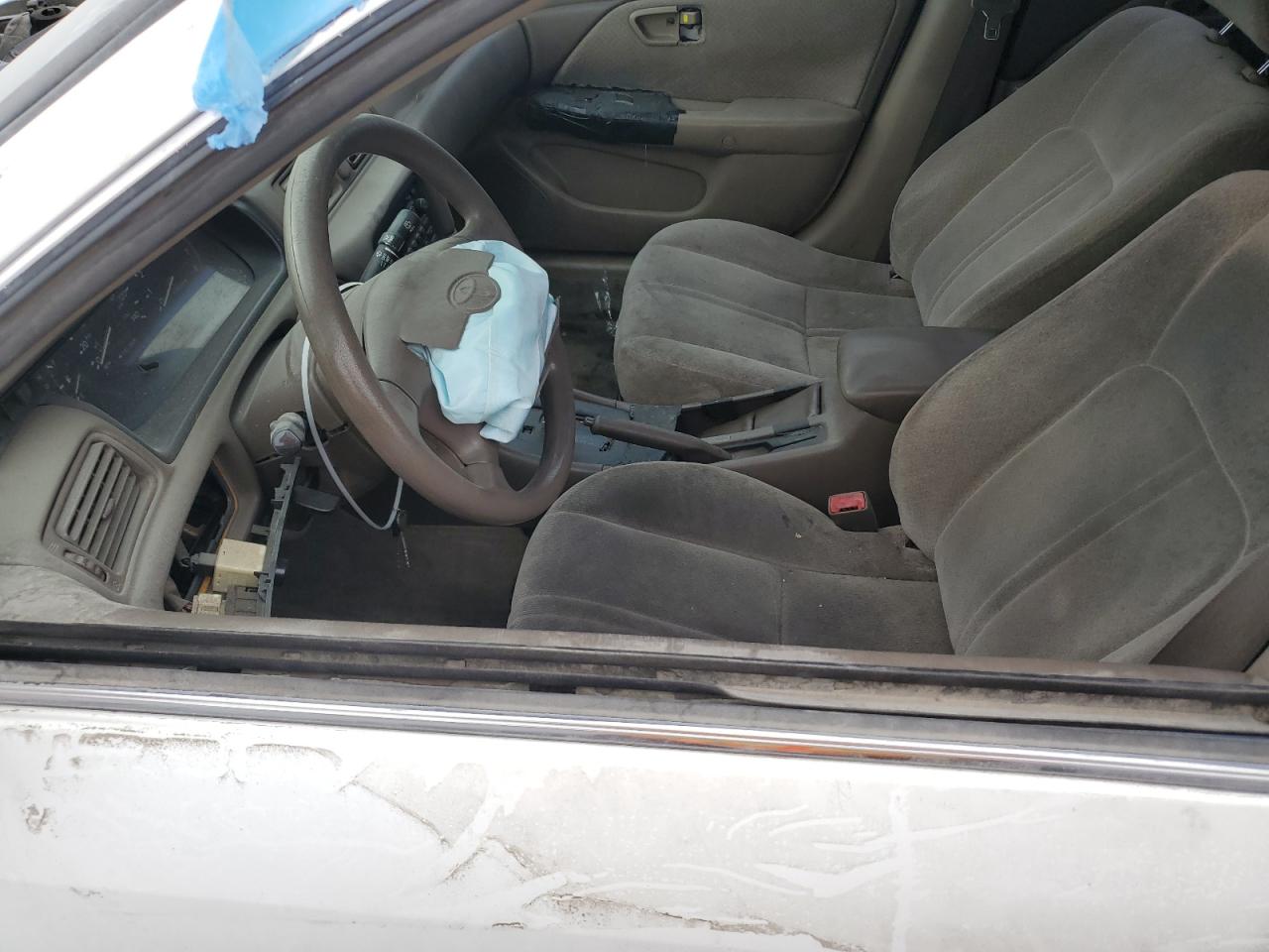 2000 Toyota Camry Le VIN: 4T1BF28K6YU947570 Lot: 54173664