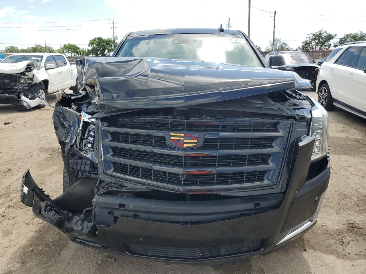 1GYS4NKJ3FR662735 2015 Cadillac Escalade Premium