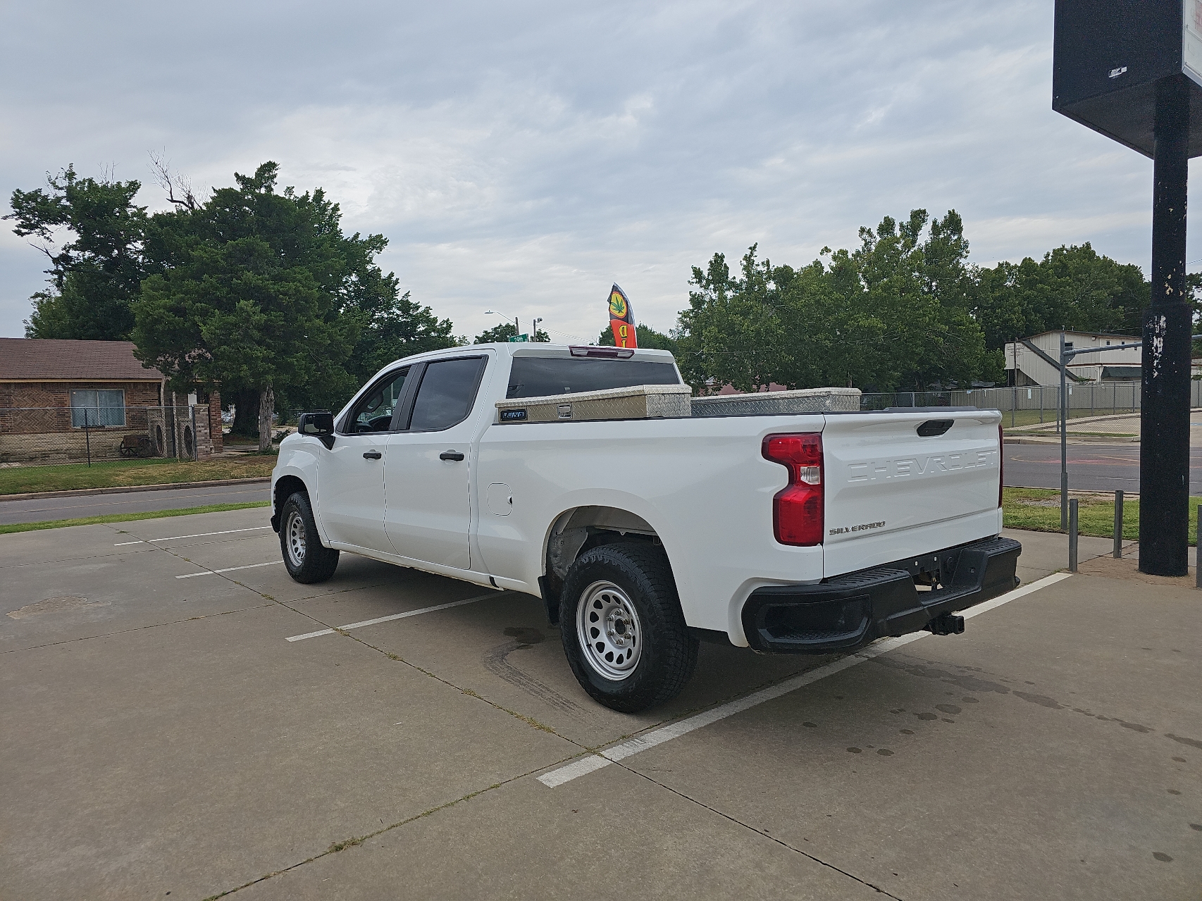 2020 Chevrolet Silverado K1500 vin: 3GCUYAEF7LG335852