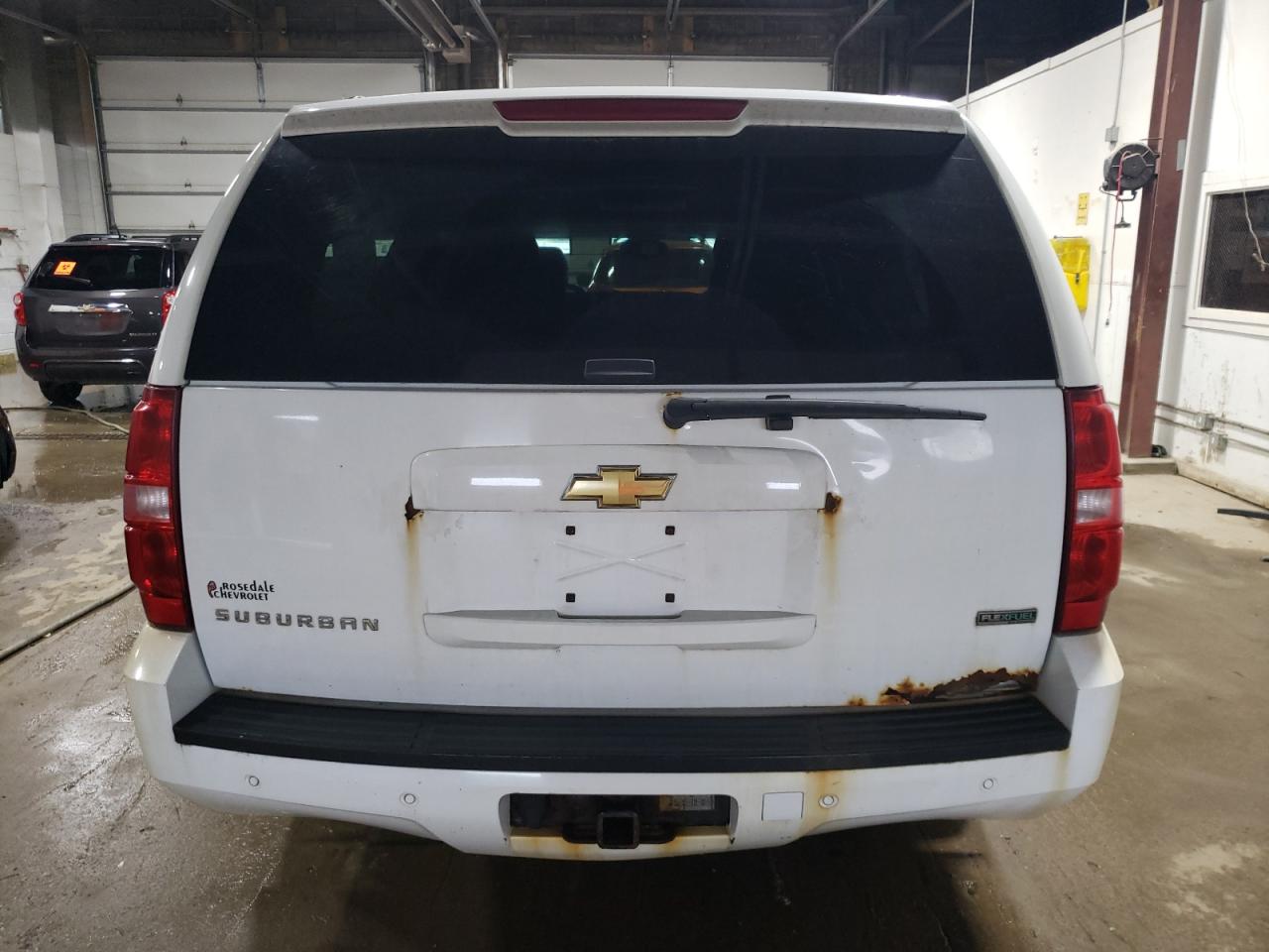 1GNSKJE36BR135176 2011 Chevrolet Suburban K1500 Lt