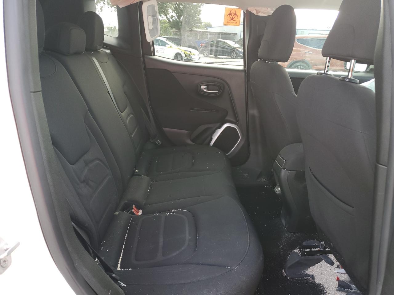 2018 Jeep Renegade - Image 12