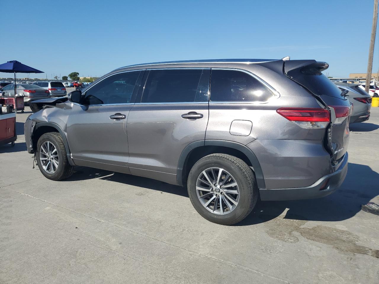 5TDKZRFH4JS543138 2018 Toyota Highlander Se