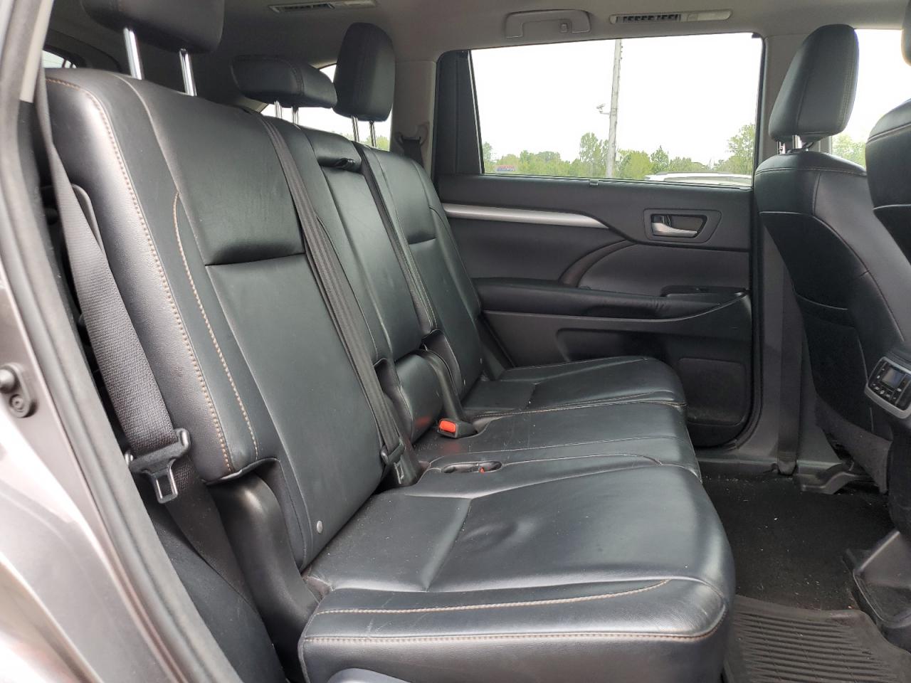 2016 Toyota Highlander Xle VIN: 5TDJKRFH4GS258142 Lot: 66584674