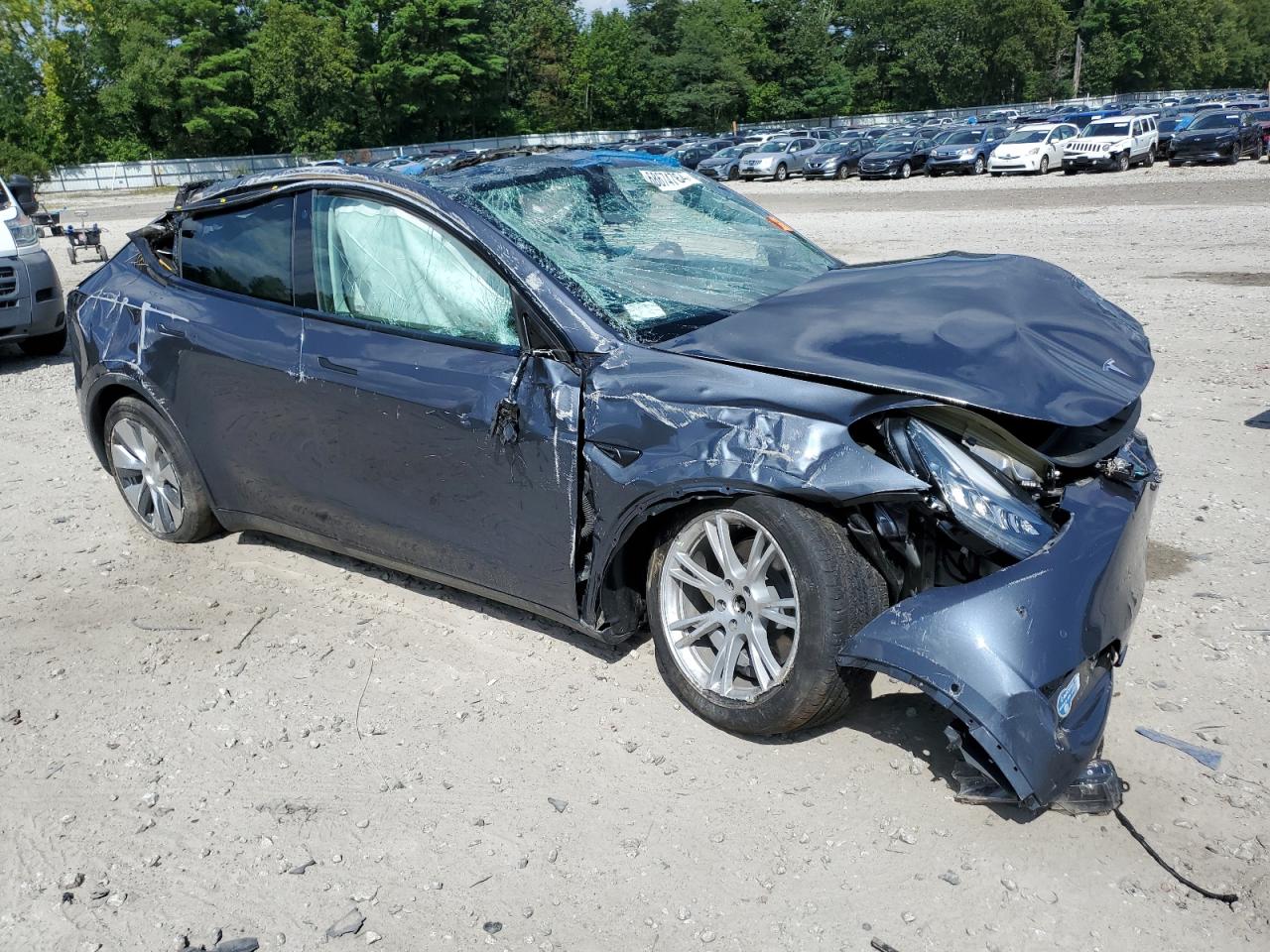 5YJYGDEE6MF153113 Tesla Model Y  4