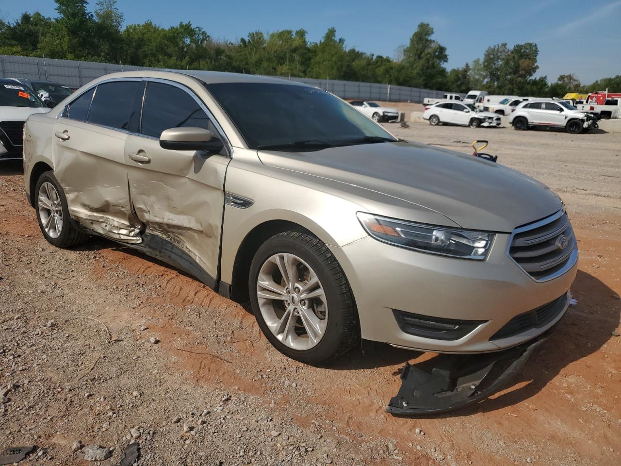 1FAHP2E89JG105210 2018 Ford Taurus Sel