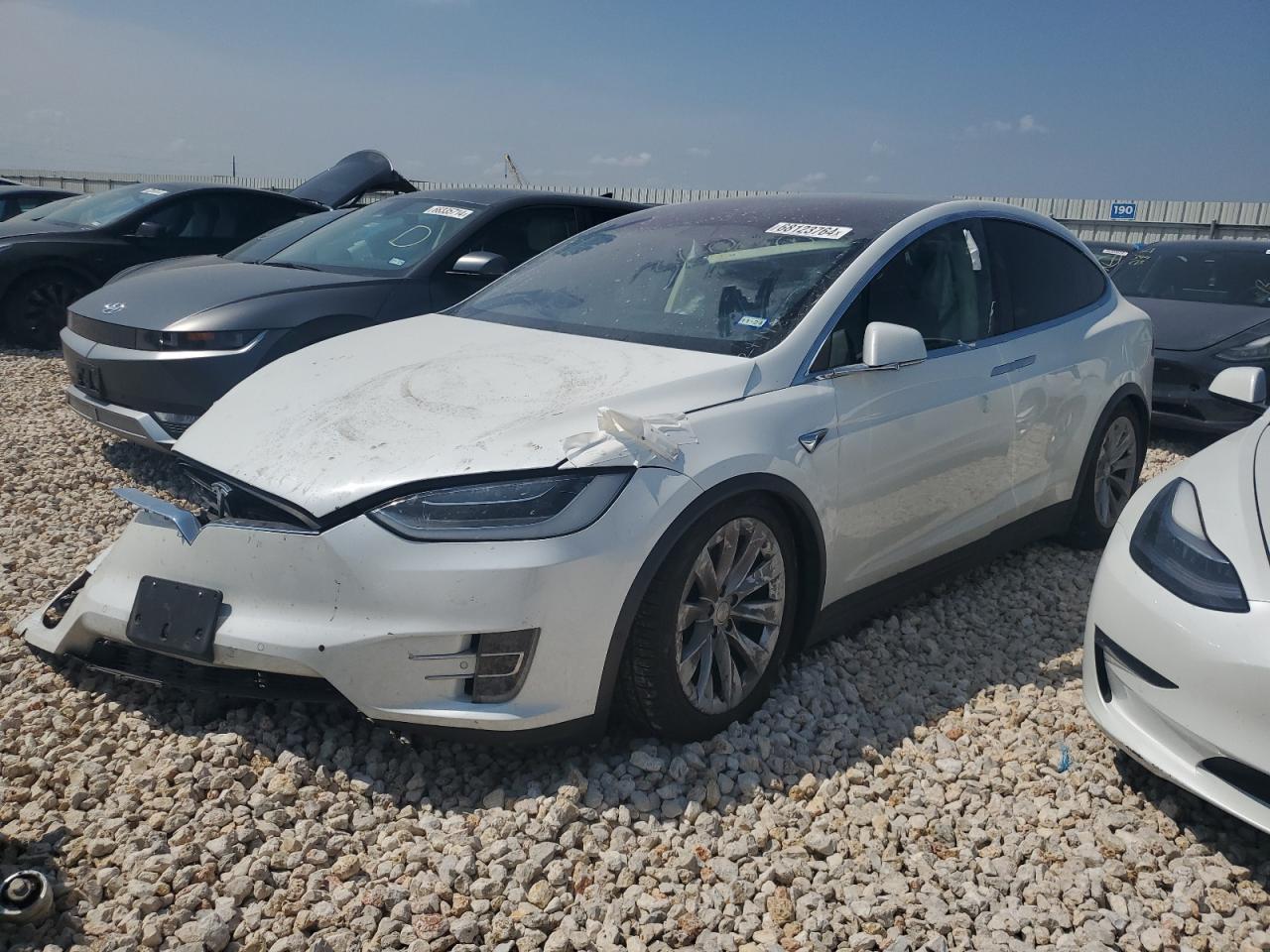 2016 Tesla Model X VIN: 5YJXCAE21GF027158 Lot: 68123764