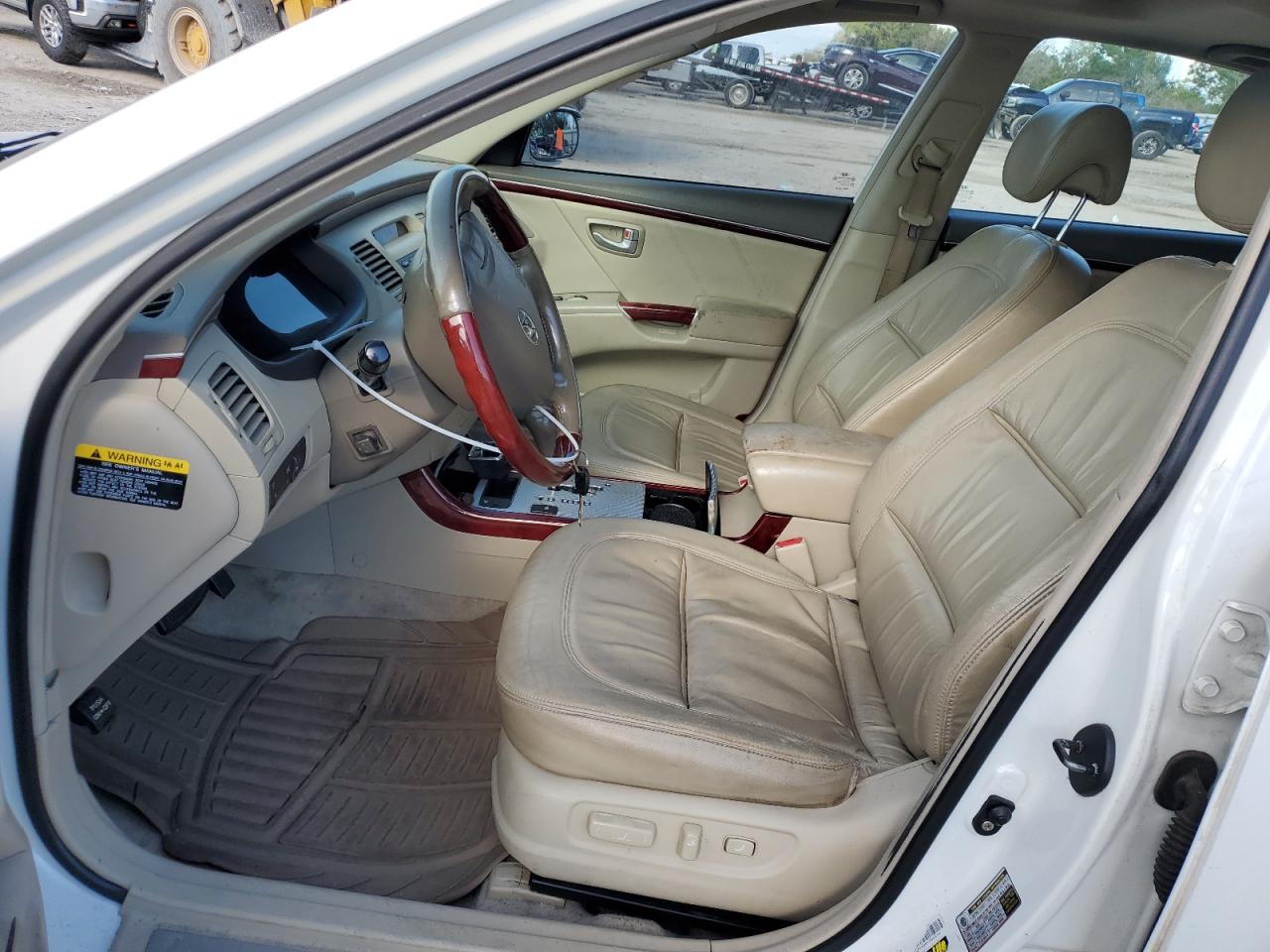 2007 Hyundai Azera Se VIN: KMHFC46FX7A229581 Lot: 67384294