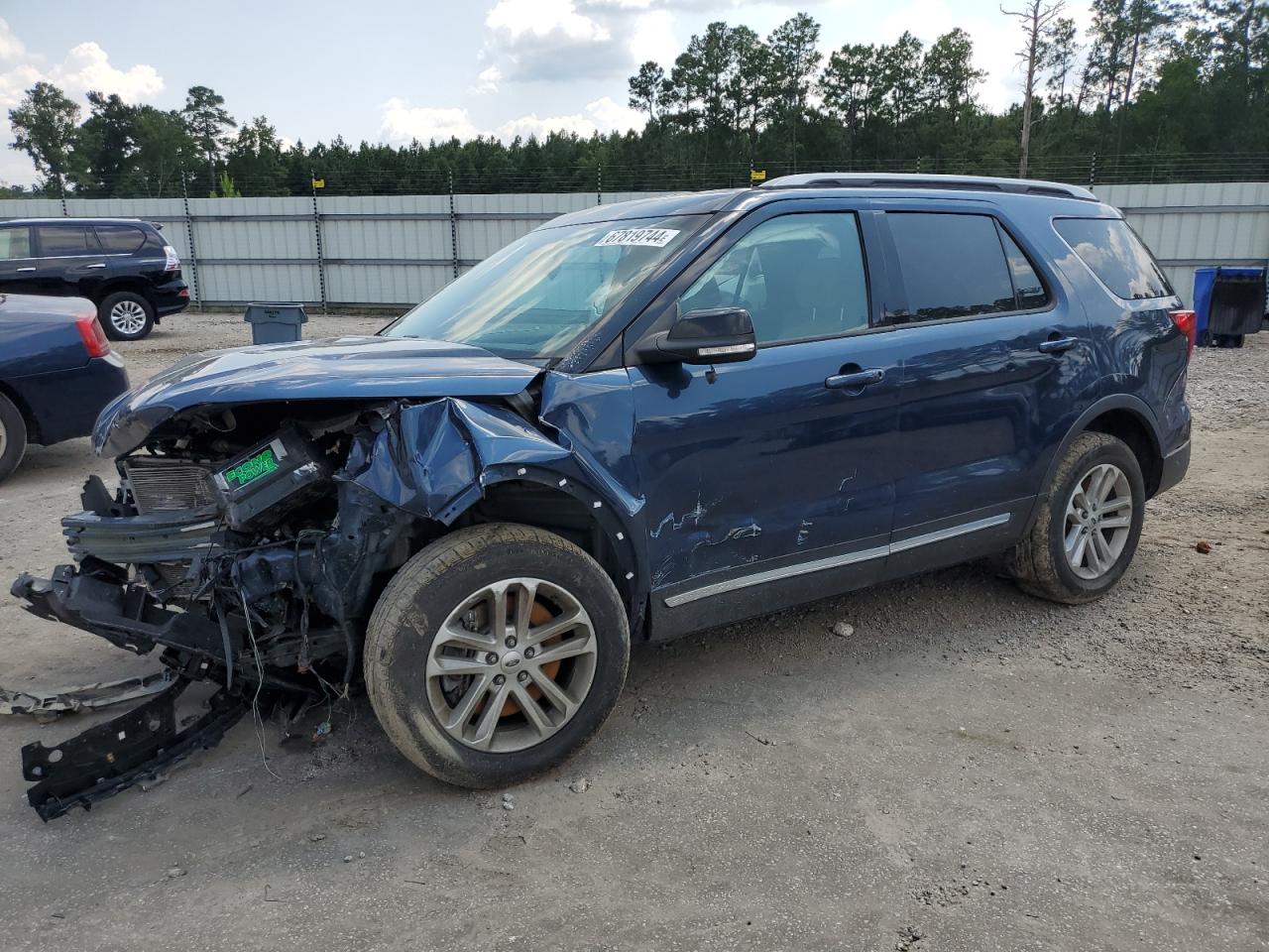 1FM5K7D87HGE13105 2017 FORD EXPLORER - Image 1