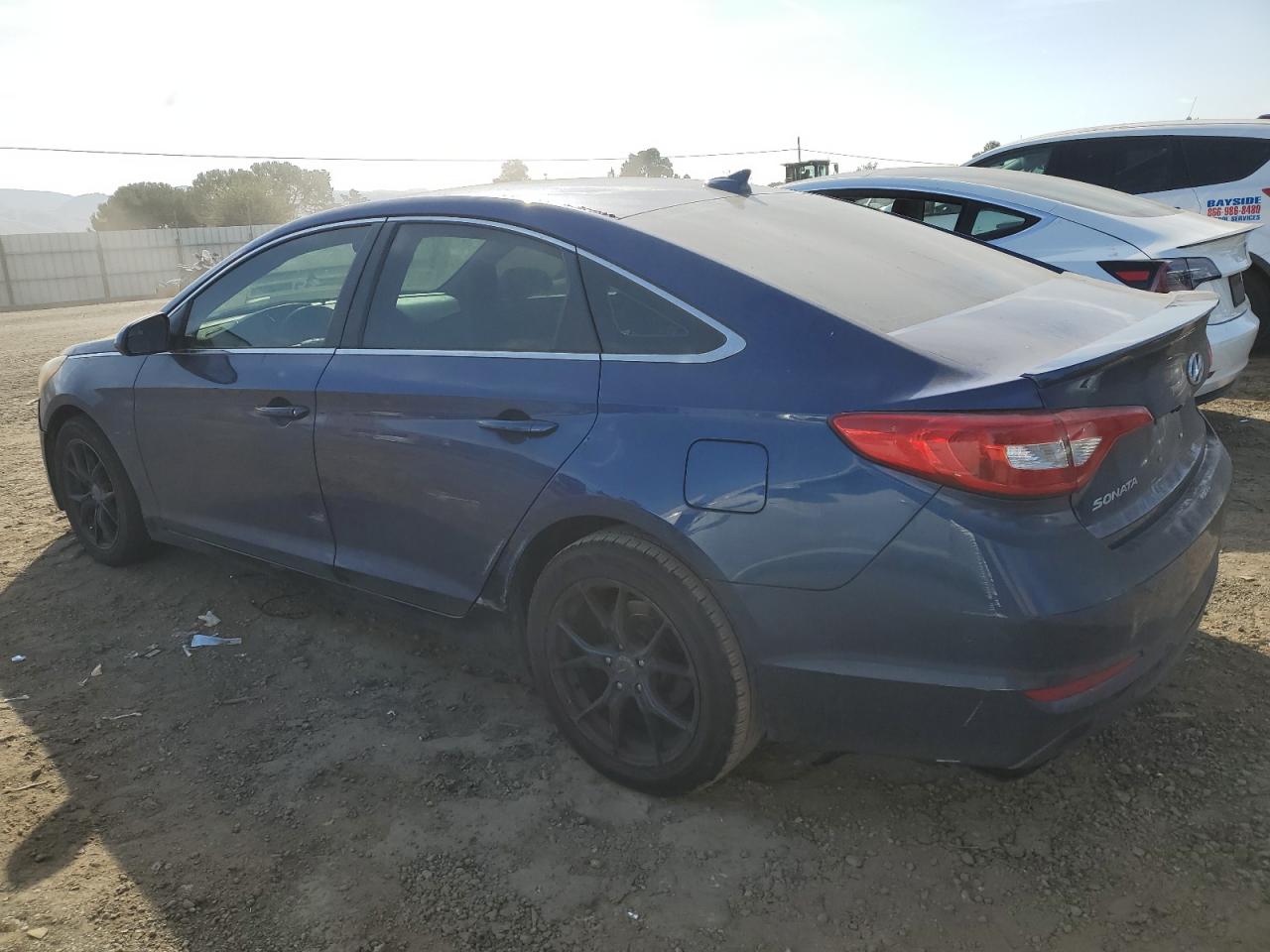 5NPE24AF8FH228883 2015 HYUNDAI SONATA - Image 2