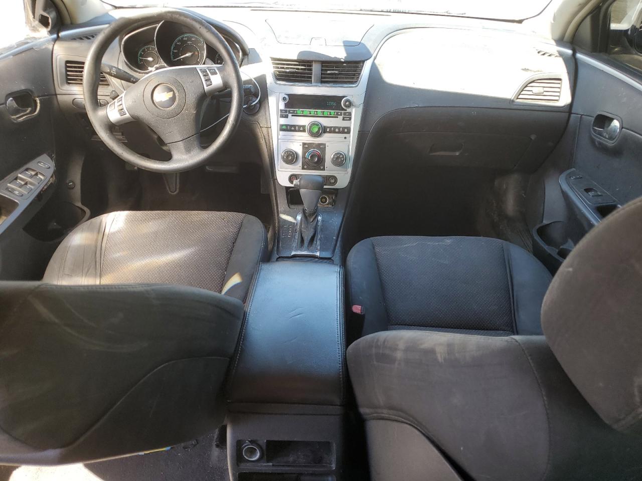 2009 Chevrolet Malibu - Image 8