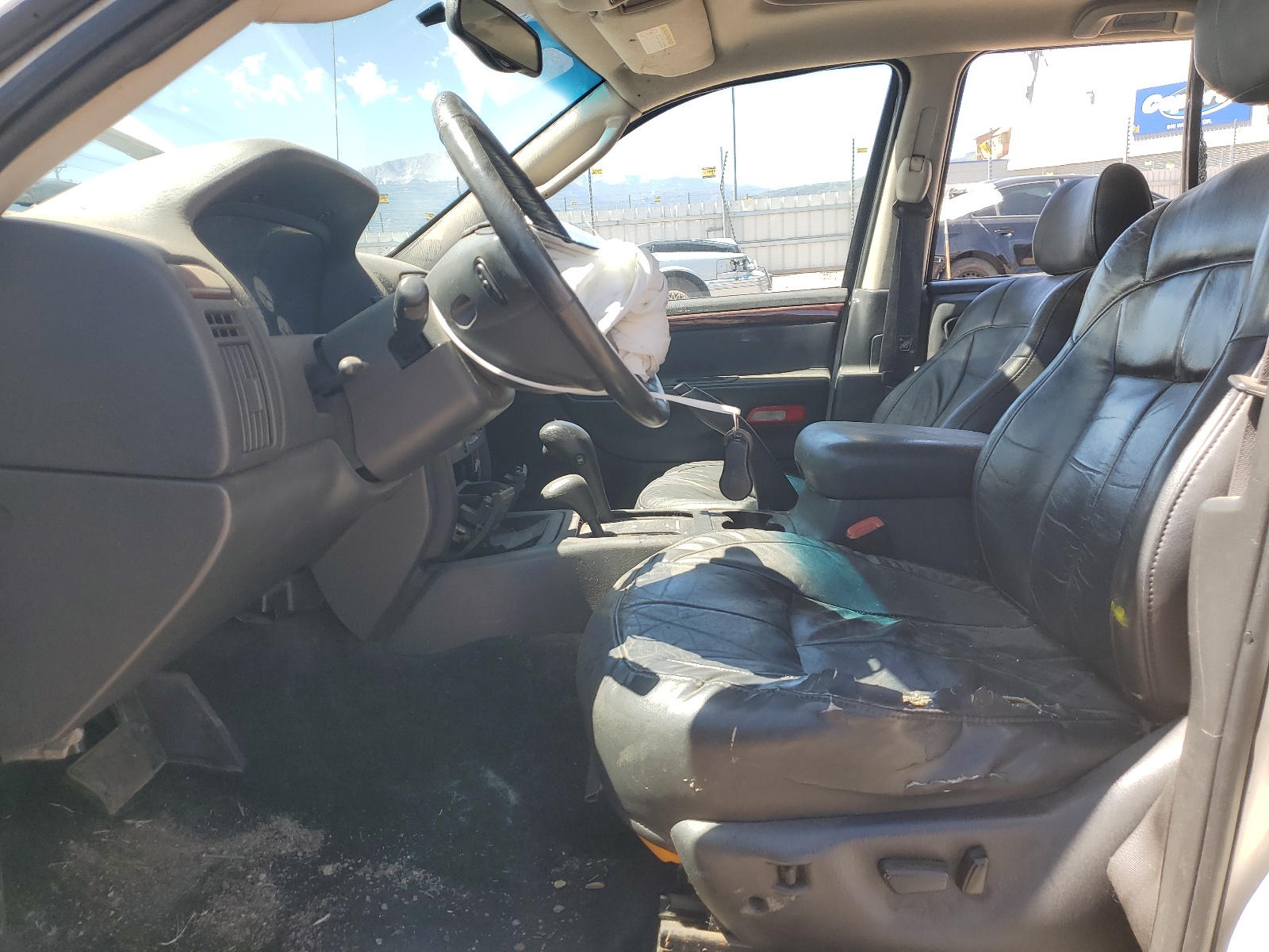 1J4GW58J02C331499 2002 Jeep Grand Cherokee Limited