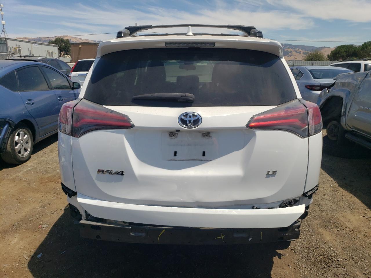 2017 Toyota Rav4 Le VIN: JTMZFREV5HJ139383 Lot: 65670624