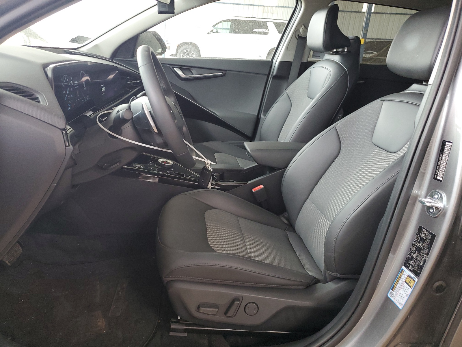 KNDCR3L16R5108017 2024 Kia Niro Wind