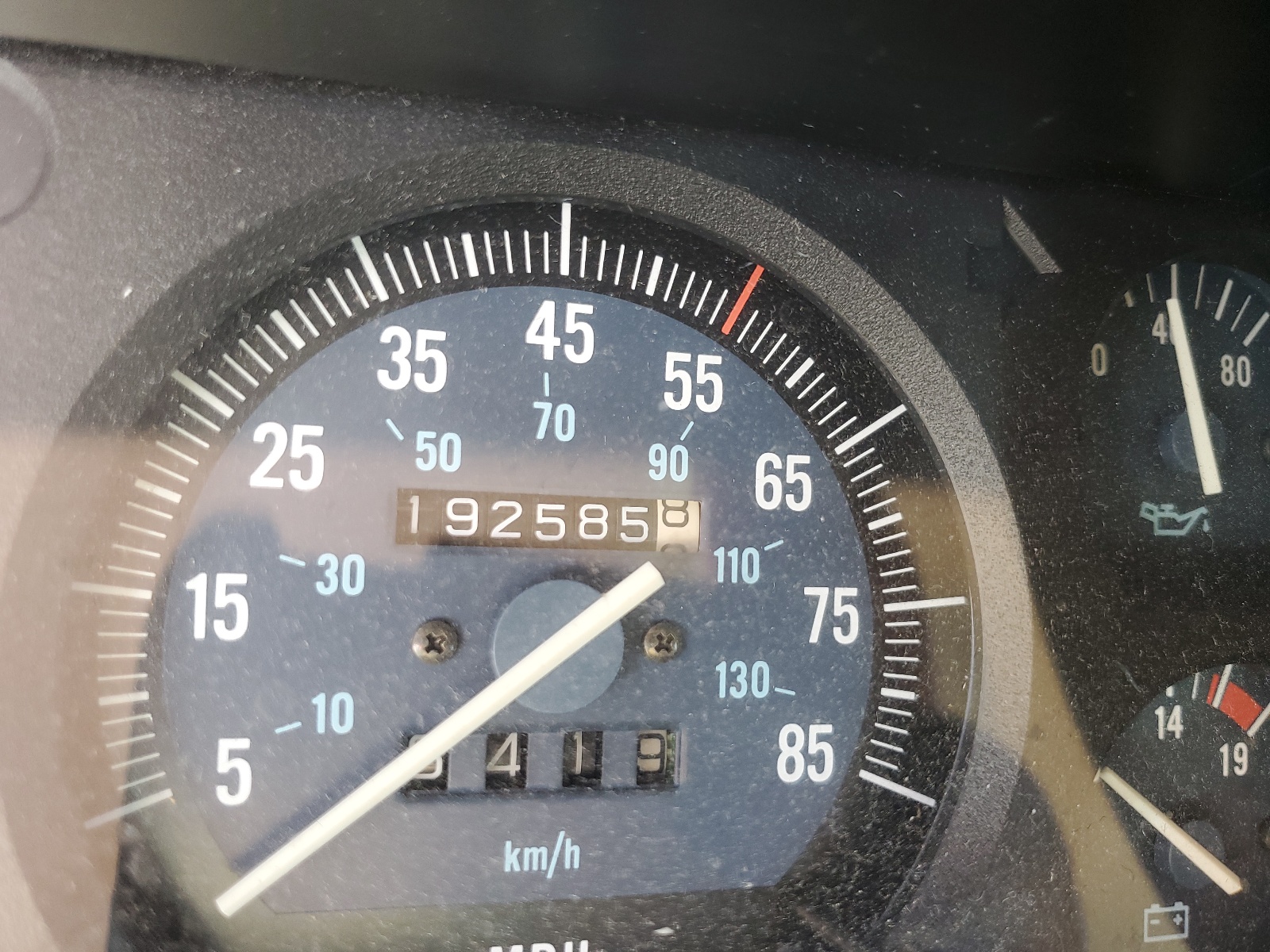 1JCMR7826JT151896 1988 Jeep Cherokee Pioneer