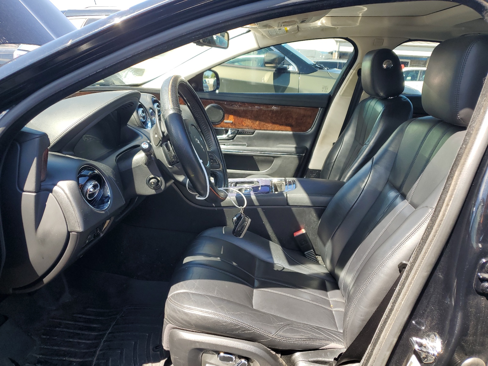 SAJWJ1CD4D8V48202 2013 Jaguar Xj