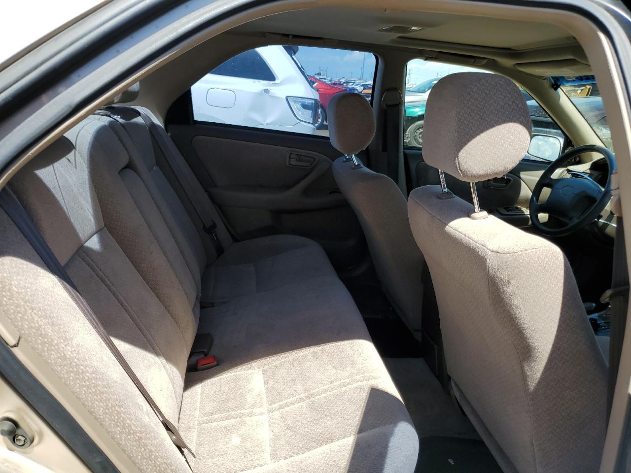 2000 Toyota Camry - Image 11