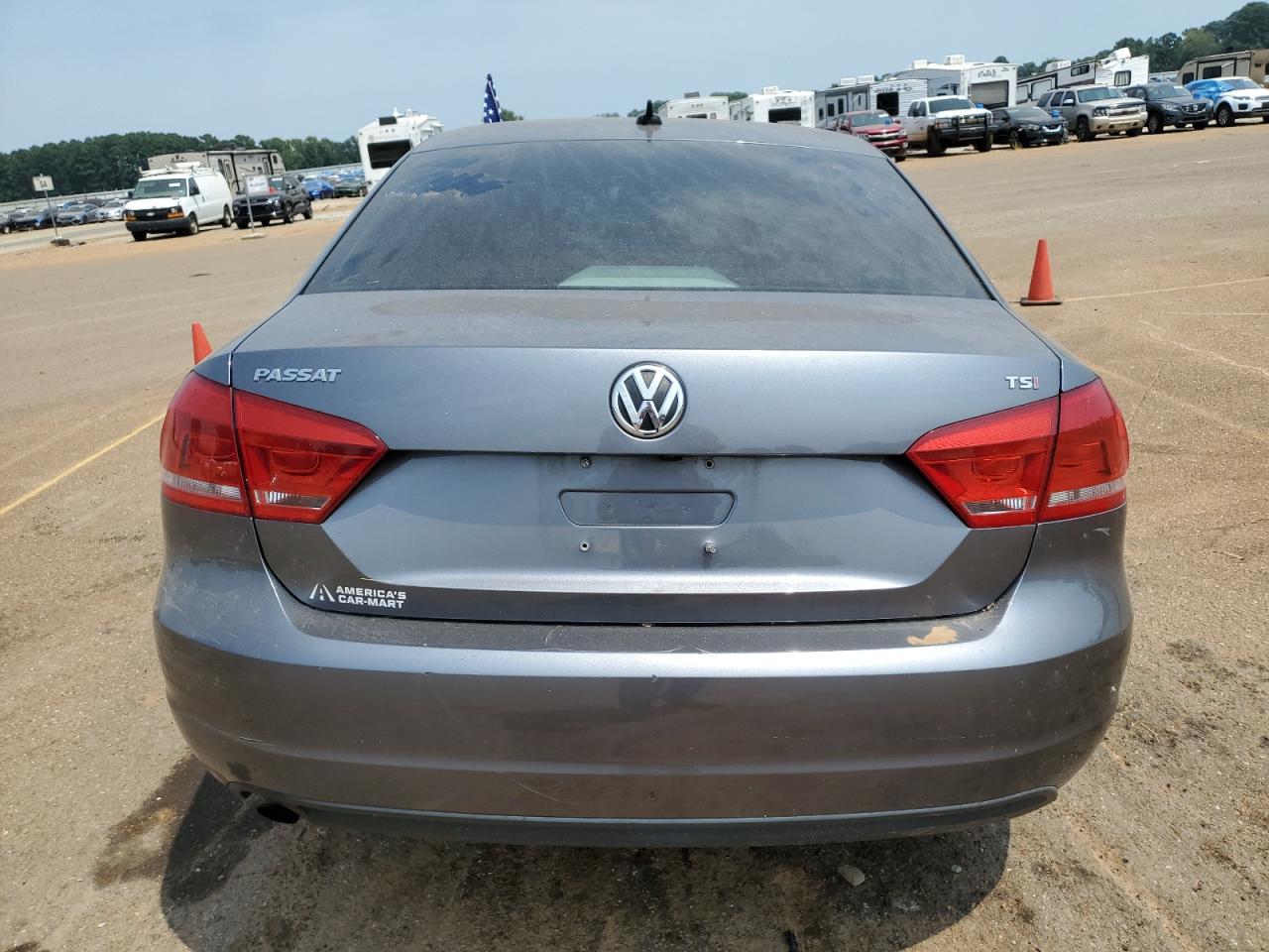 2015 Volkswagen Passat S VIN: 1VWAT7A32FC120268 Lot: 68567034