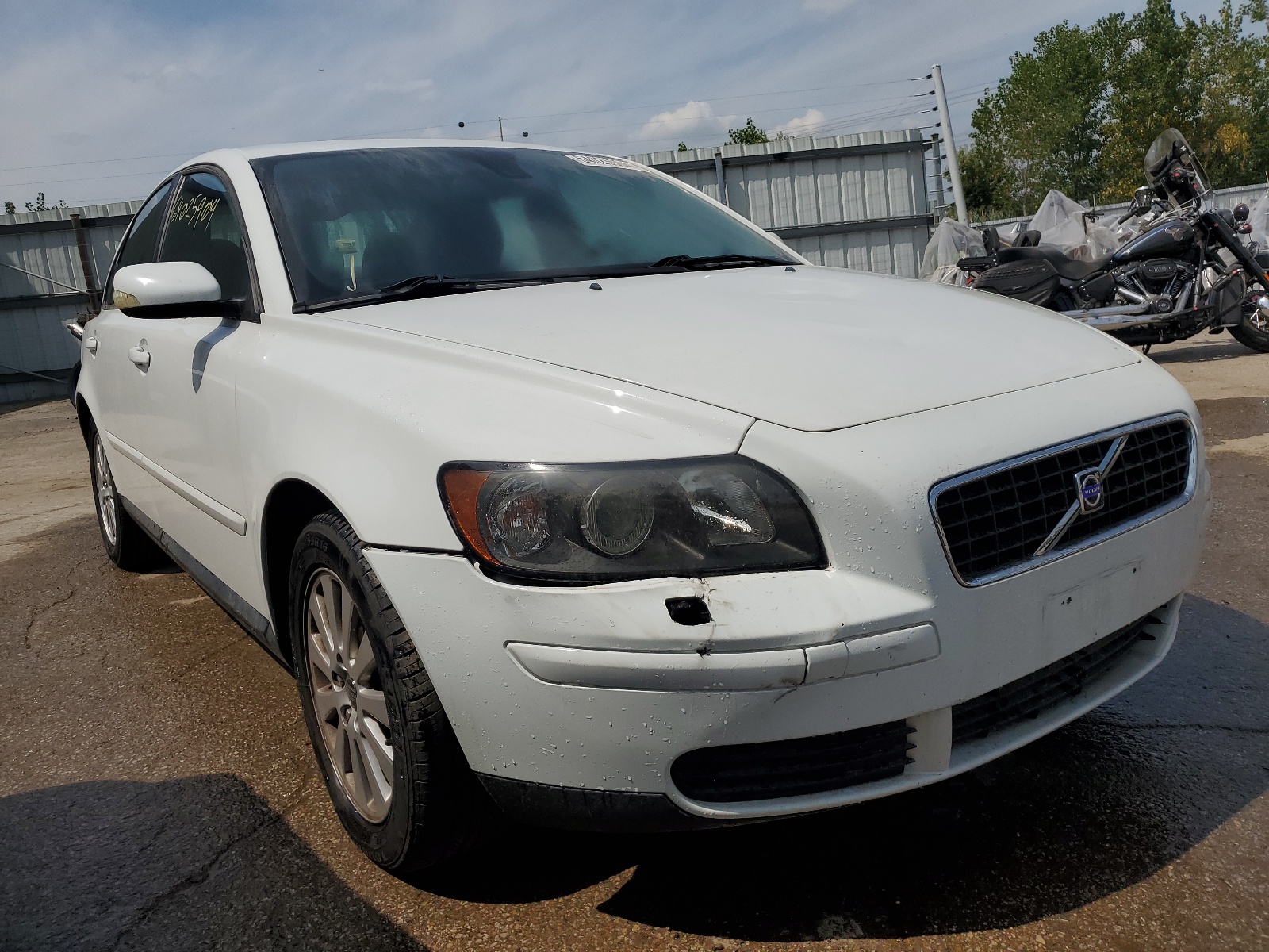 YV1MS382042022829 2004 Volvo S40 2.4I