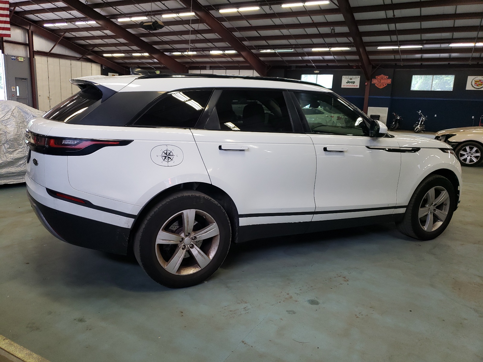 2019 Land Rover Range Rover Velar S vin: SALYB2EX2KA782743