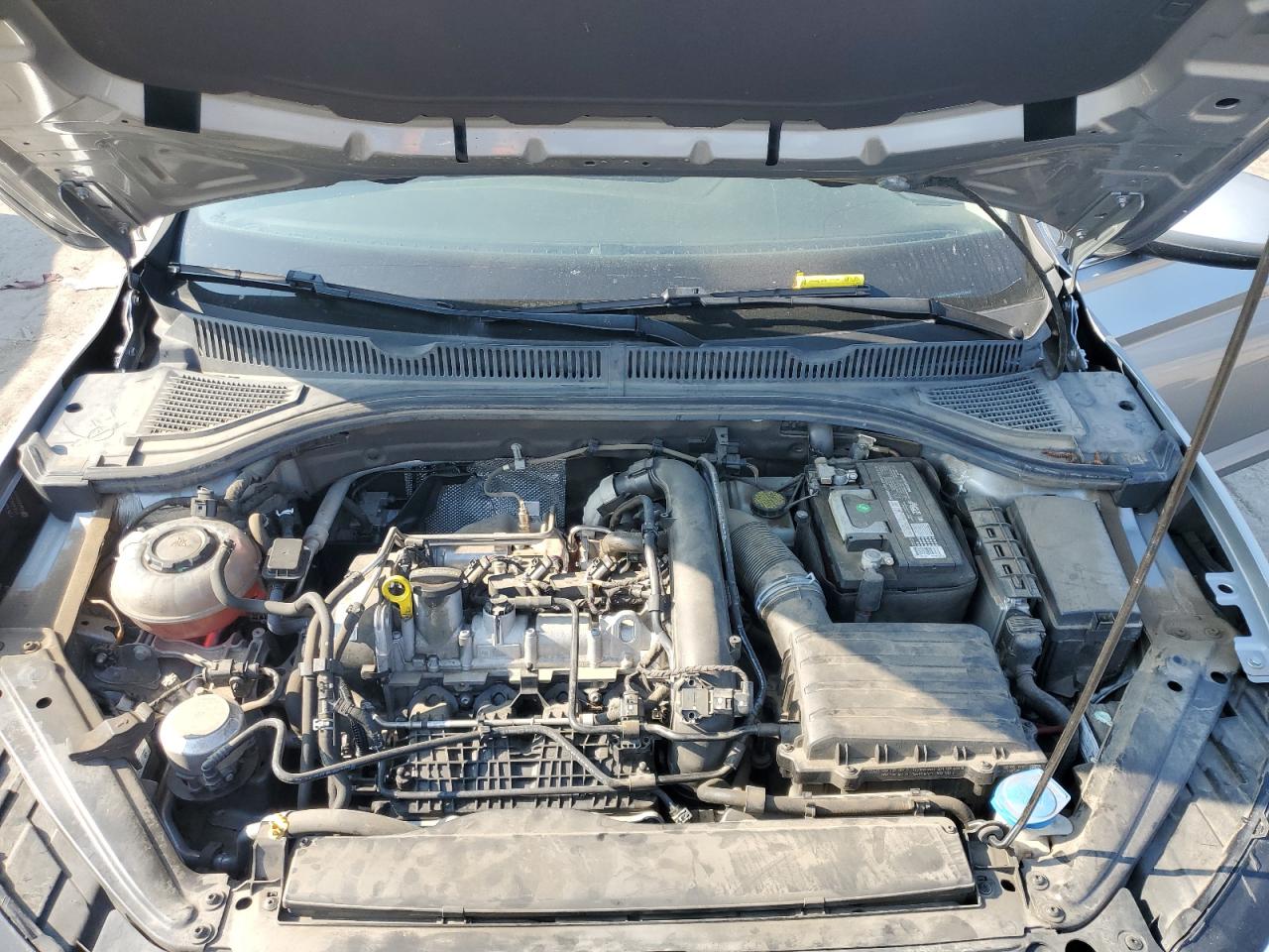 2019 Volkswagen Jetta - Image 11