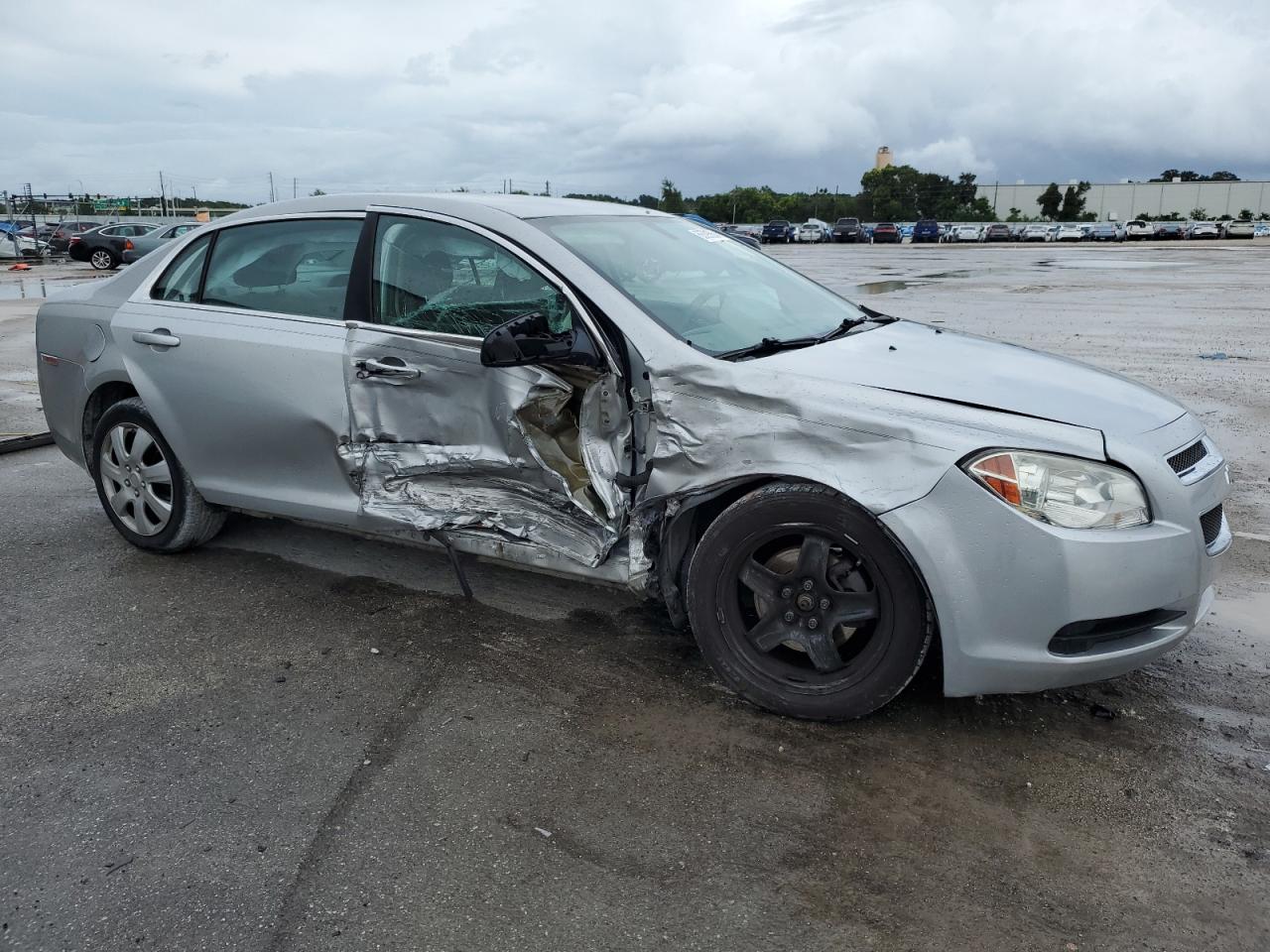 2010 Chevrolet Malibu - Image 4