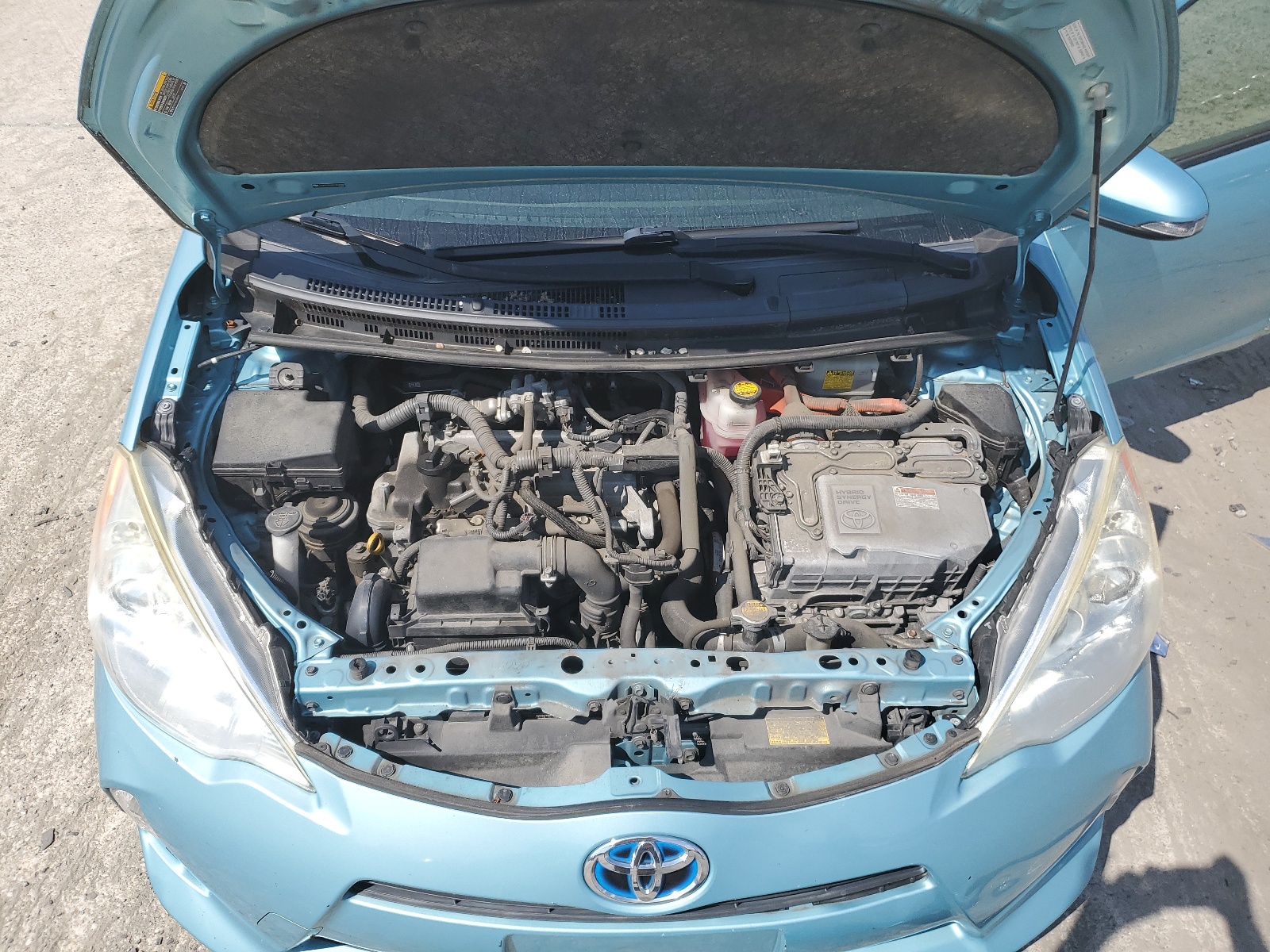 2013 Toyota Prius C vin: JTDKDTB3XD1058588