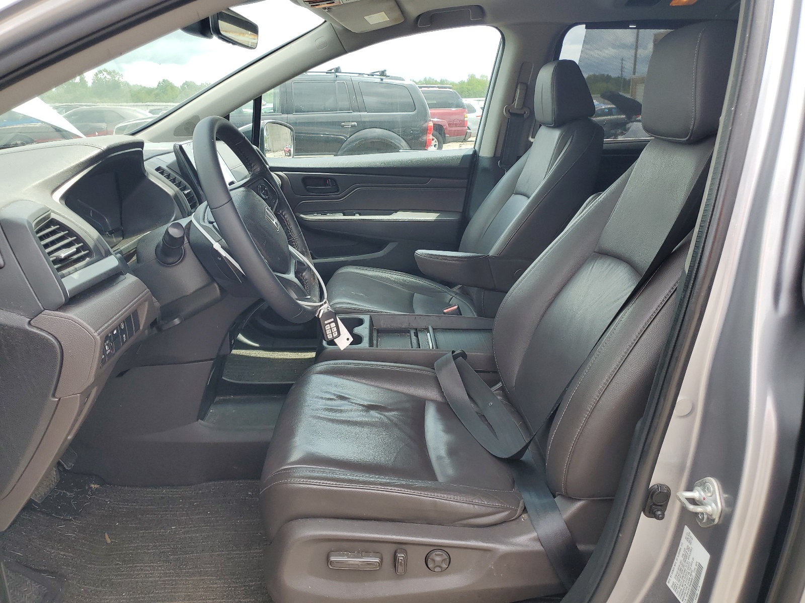 5FNRL6H78NB008617 2022 Honda Odyssey Exl