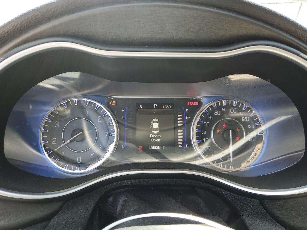 2015 Chrysler 200 Limited VIN: 1C3CCCAB6FN739962 Lot: 64490785
