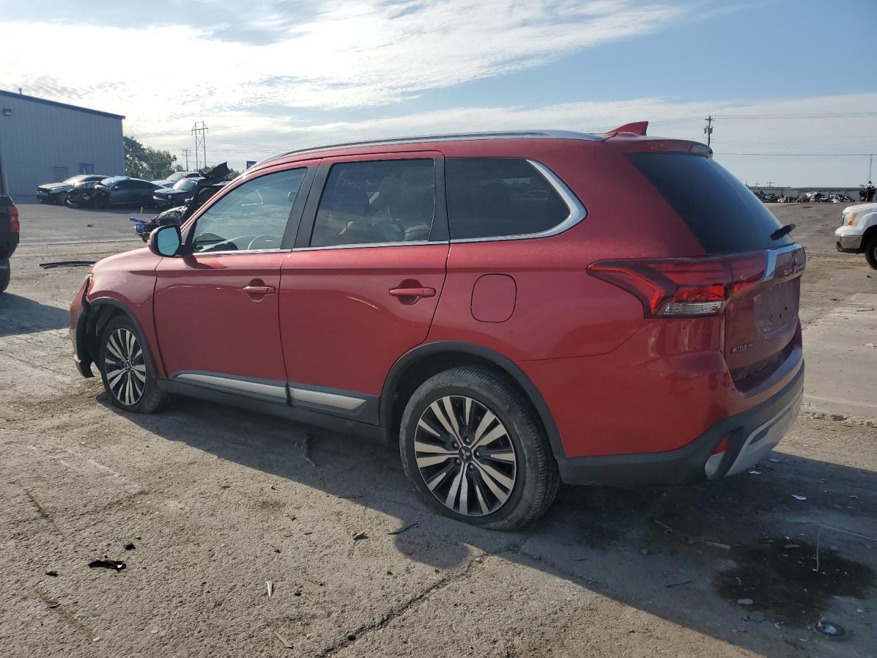 JA4AZ3A32KZ041582 2019 MITSUBISHI OUTLANDER - Image 2