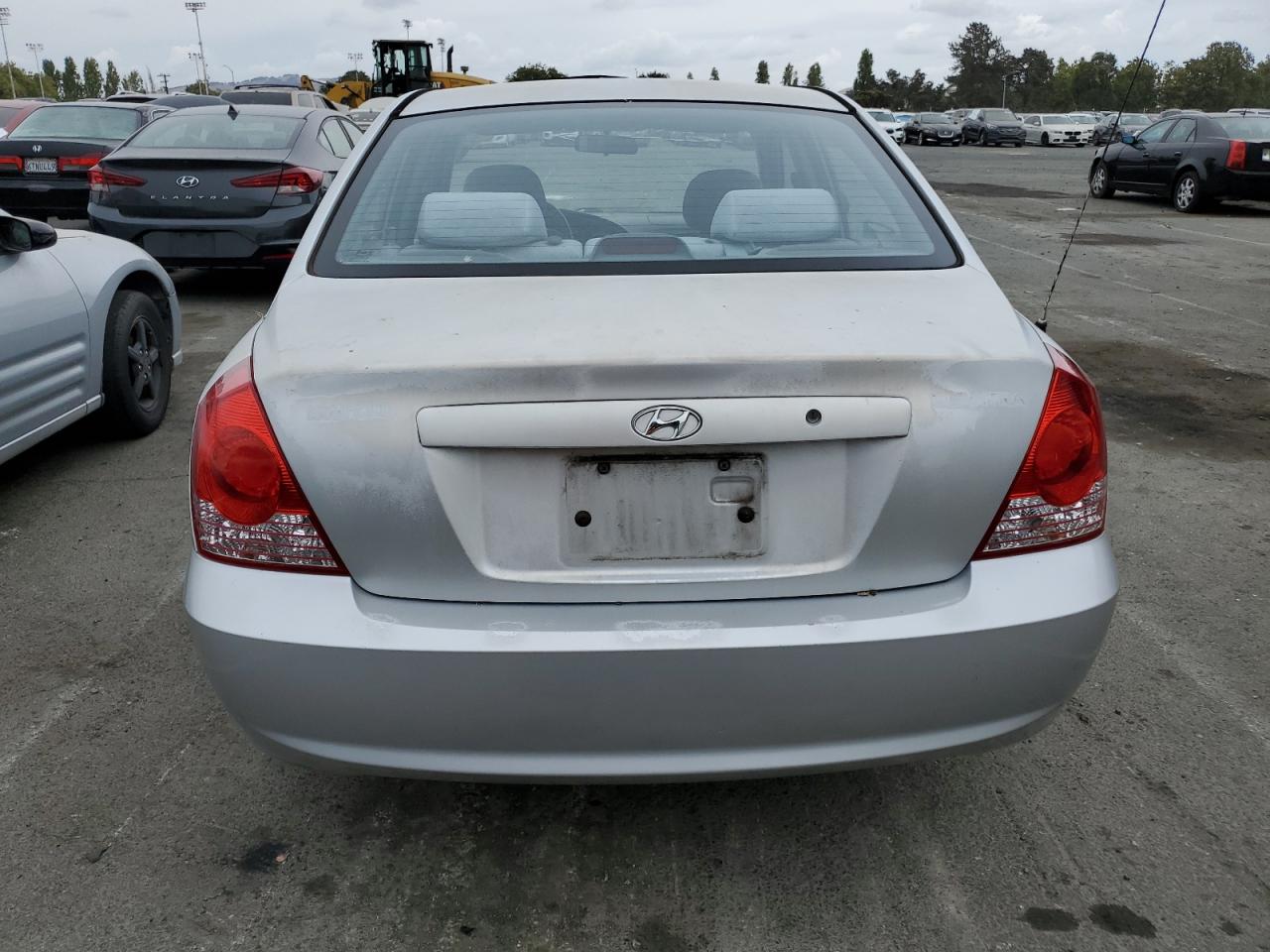 2005 Hyundai Elantra Gls VIN: KMHDN46D05U001827 Lot: 68670334