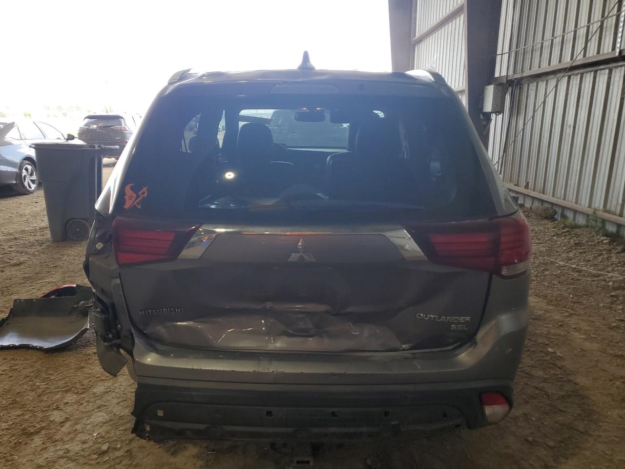 JA4AD3A37KJ000698 2019 Mitsubishi Outlander Se