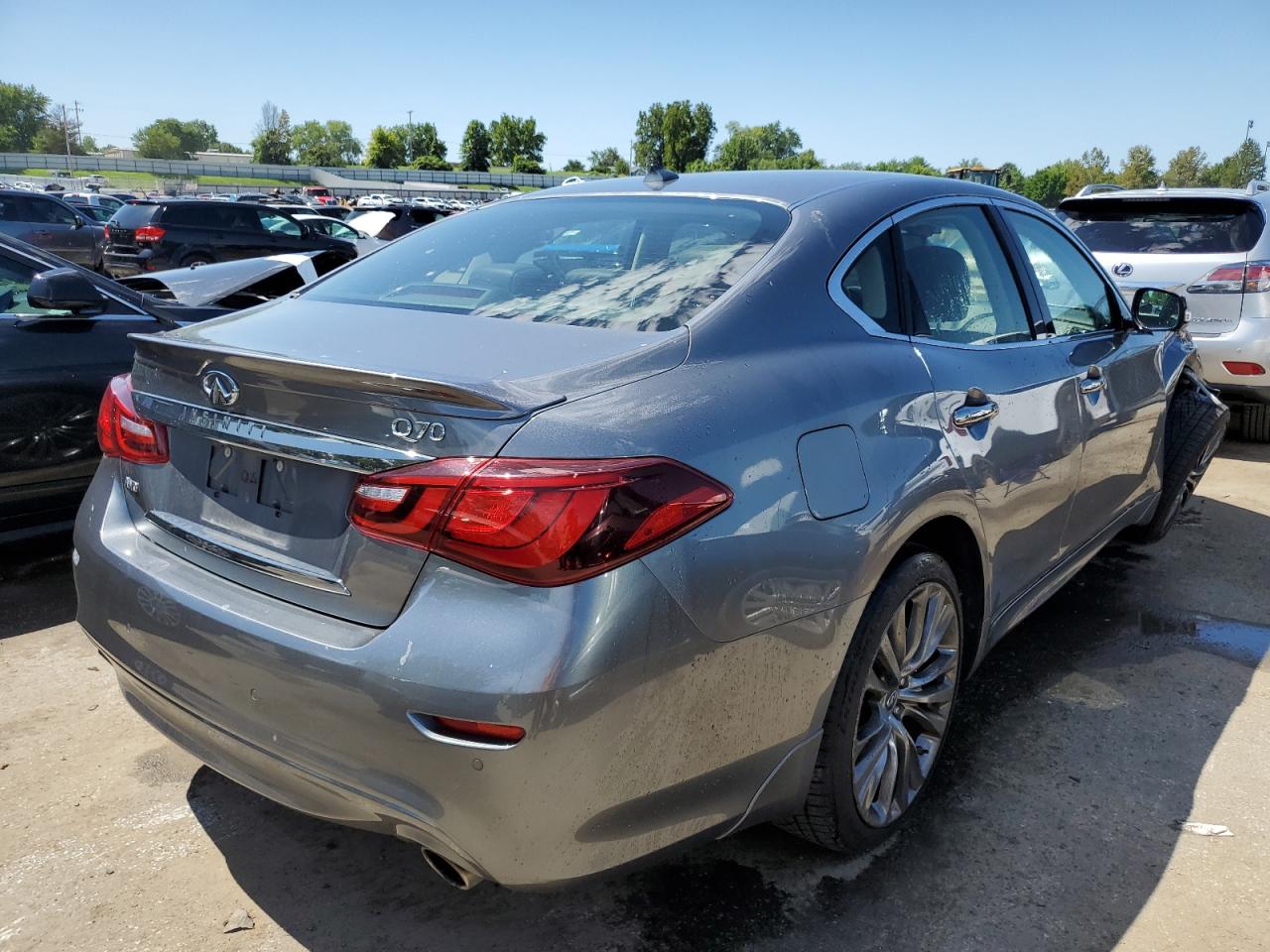 2017 Infiniti Q70 3.7 VIN: JN1BY1ARXHM770377 Lot: 65395764