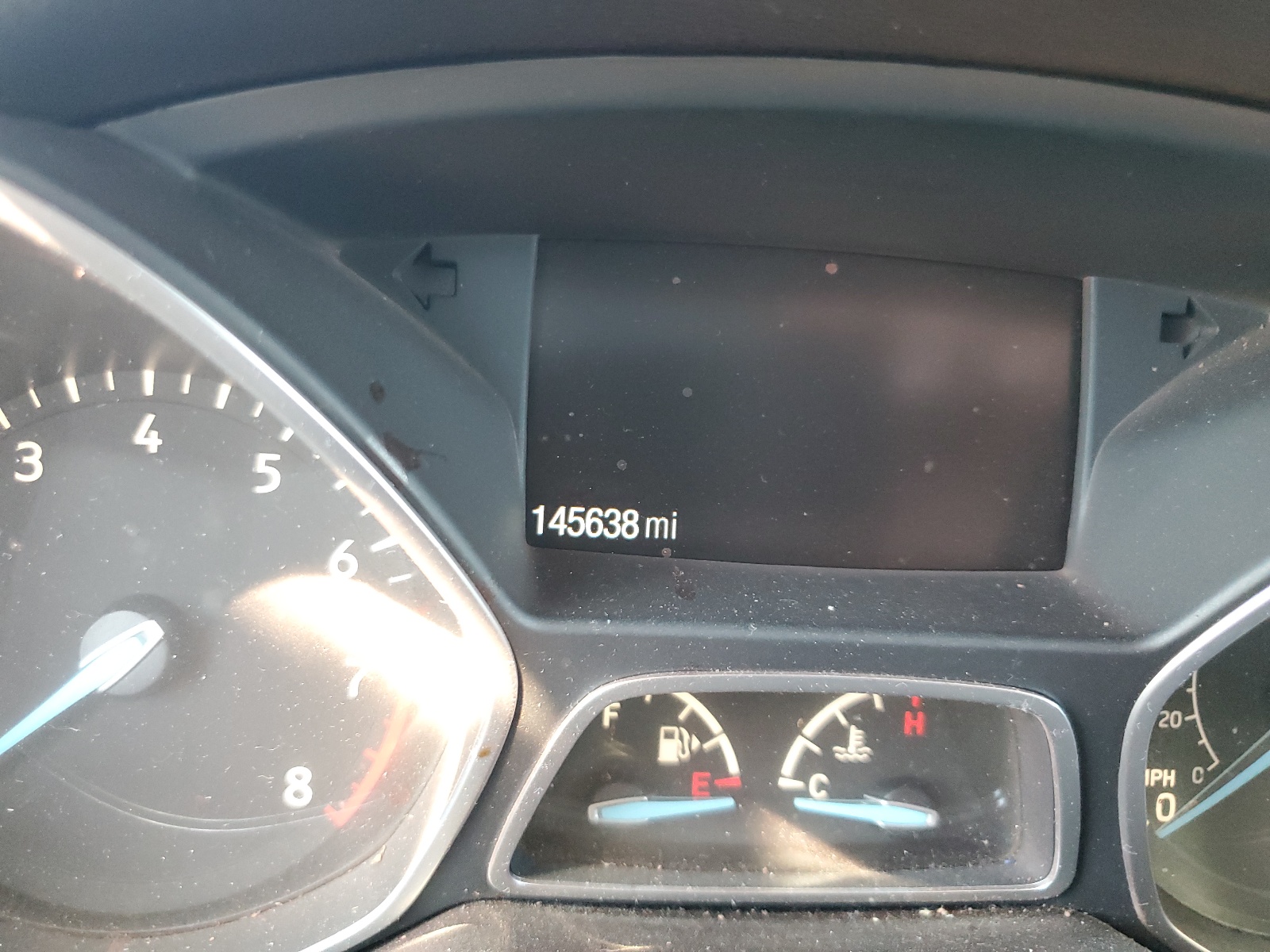 1FMCU0J95HUA23434 2017 Ford Escape Titanium