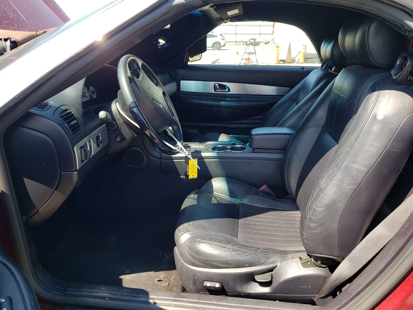 1FAHP60A24Y105209 2004 Ford Thunderbird