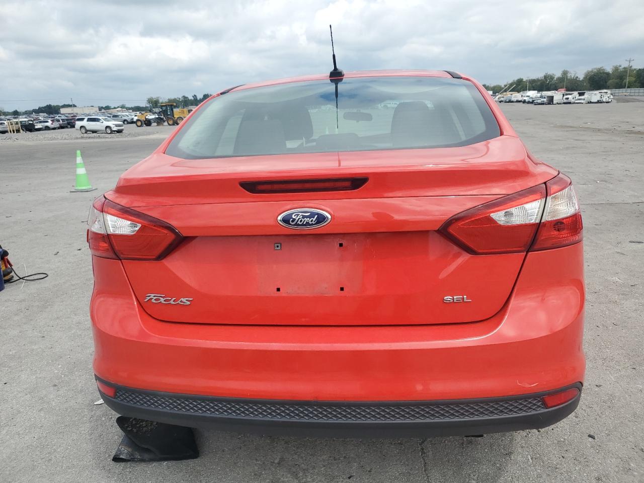 2012 Ford Focus Sel VIN: 1FAHP3H28CL405733 Lot: 67670104