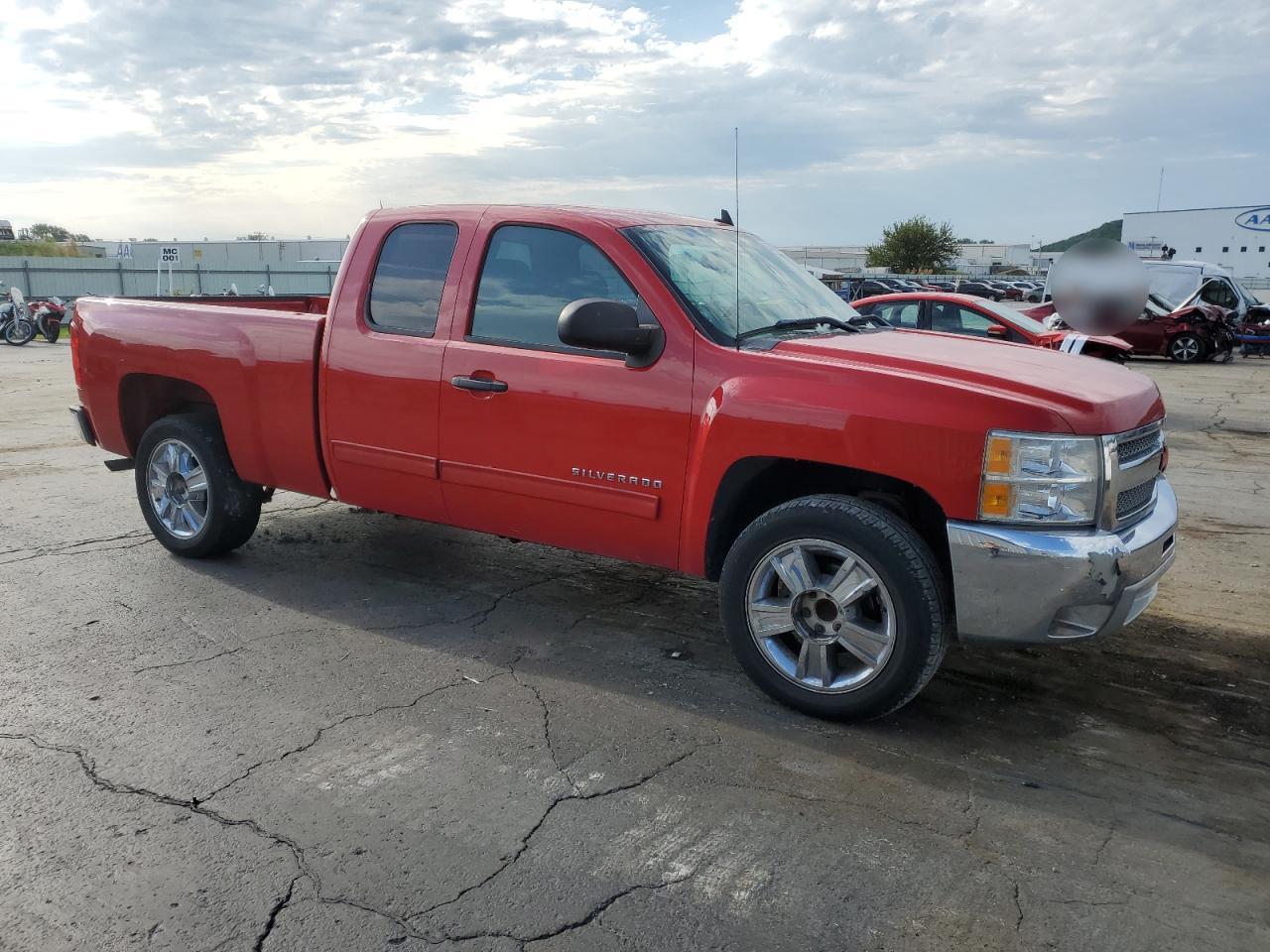 2013 Chevrolet Silverado - Image 4