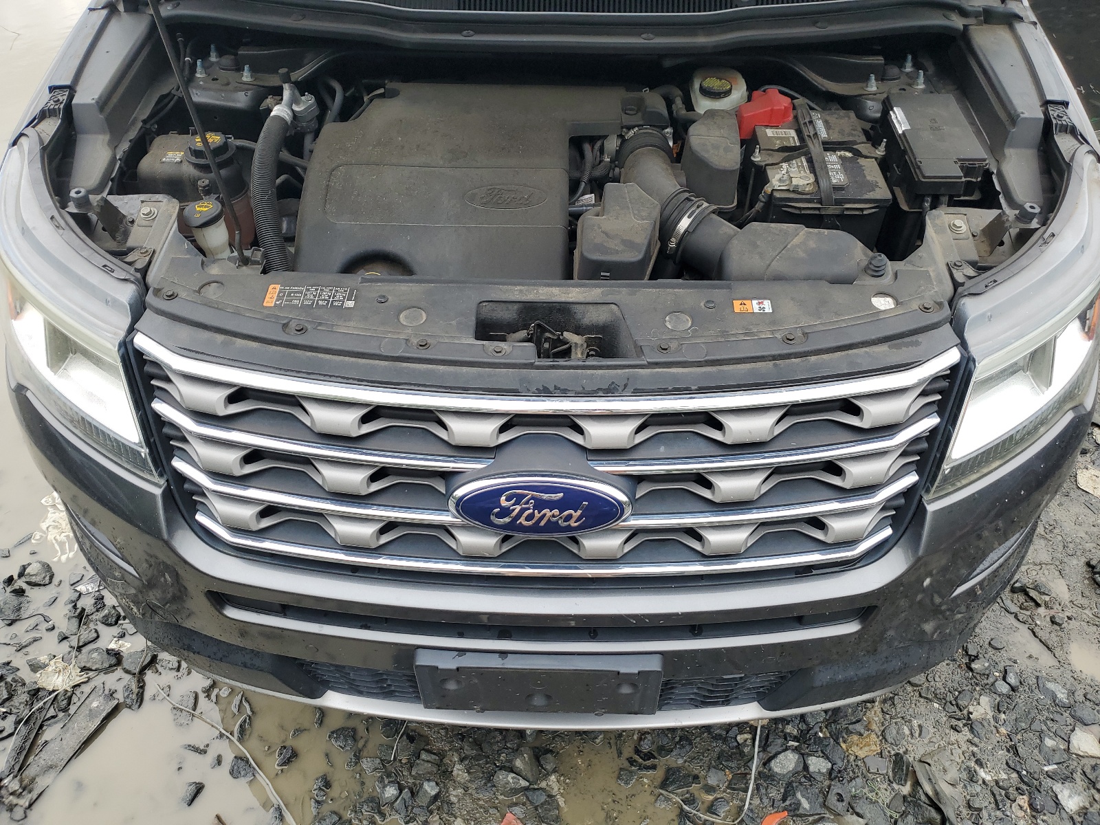 1FM5K8D85HGA52656 2017 Ford Explorer Xlt