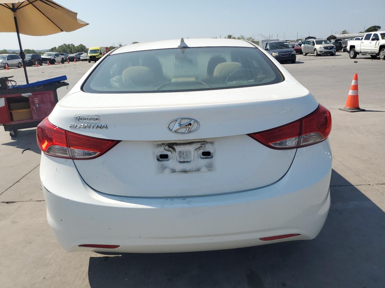 2012 Hyundai Elantra Gls VIN: 5NPDH4AE2CH084681 Lot: 68255254