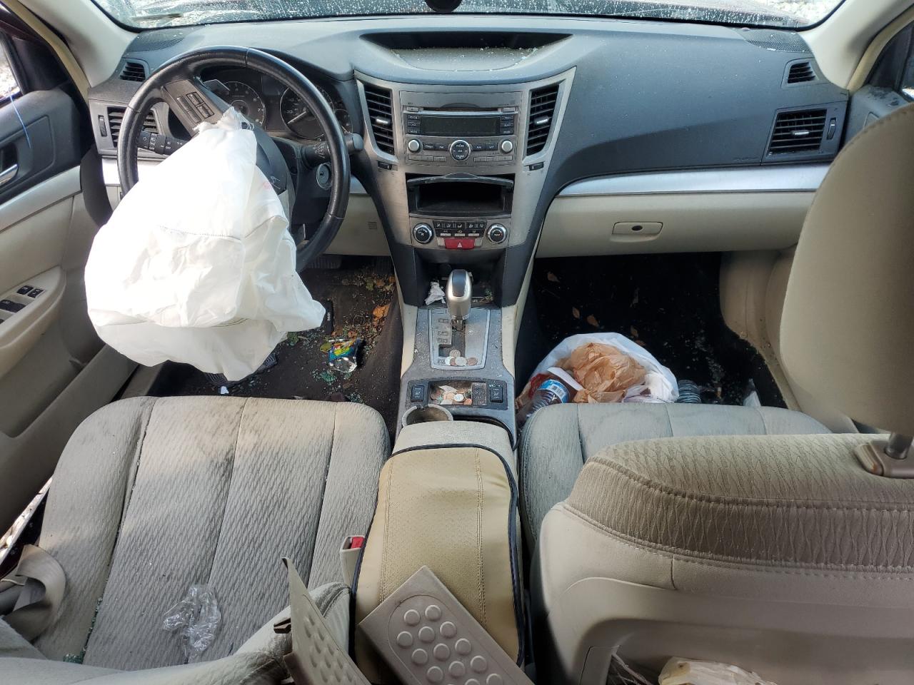 2011 Subaru Outback - Image 8