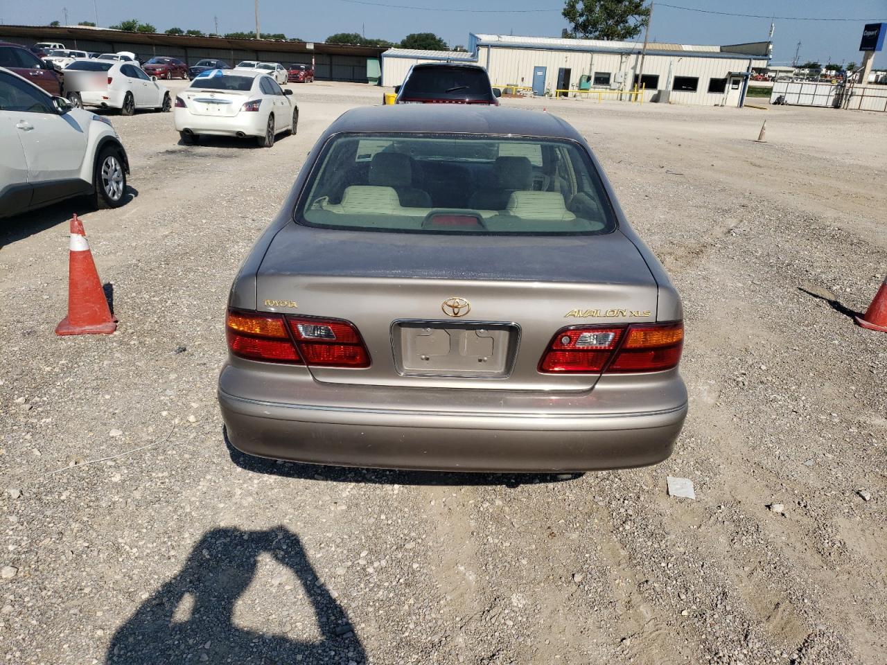 1999 Toyota Avalon Xl VIN: 4T1BF18B2XU309728 Lot: 66027814