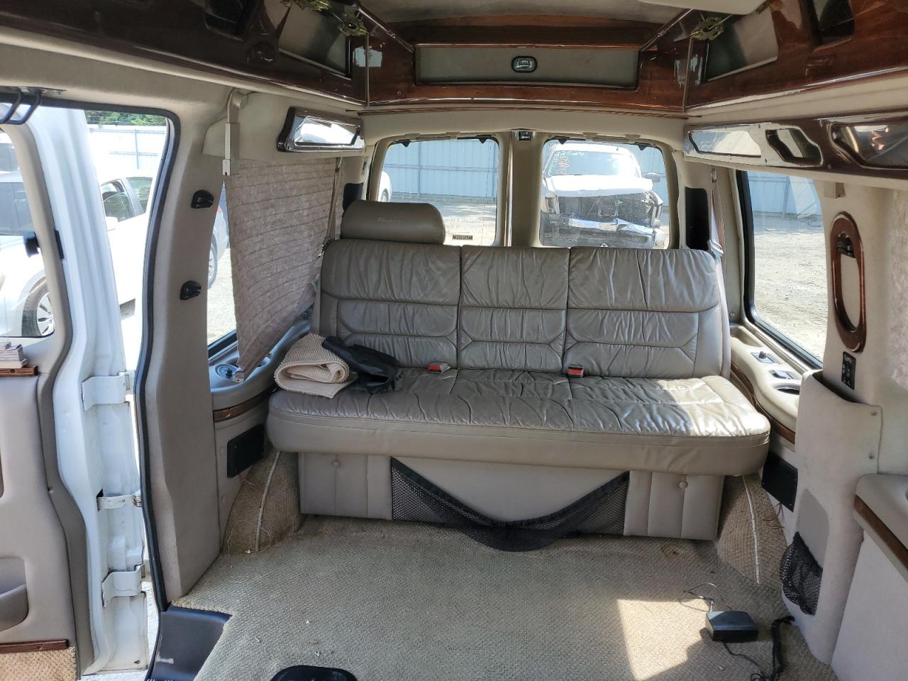 2000 Chevrolet Express G1500 VIN: 1GBFG15R7Y1233032 Lot: 66285134