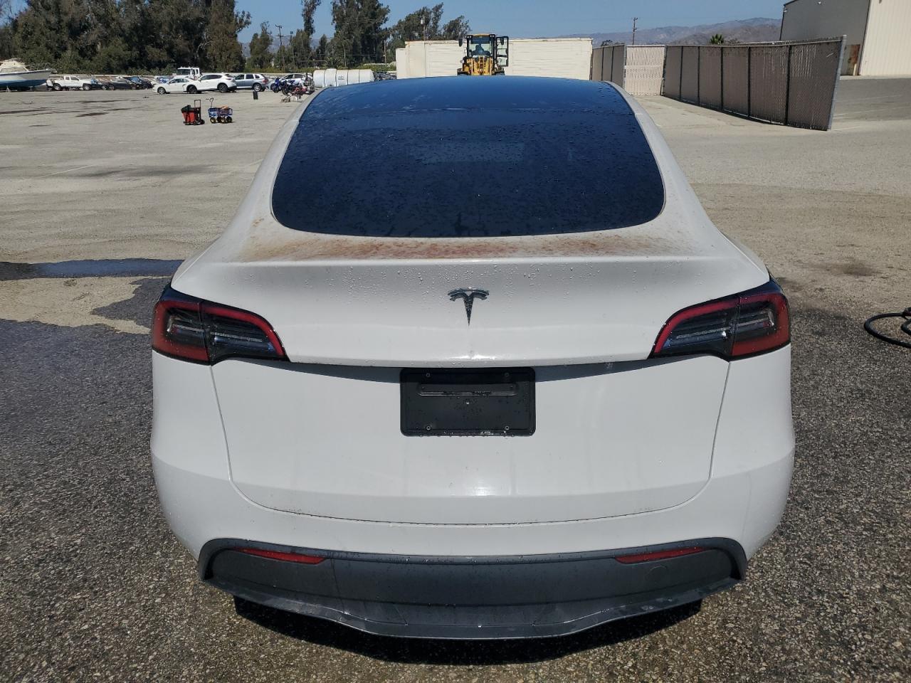 VIN 7SAYGDEE9PA075124 2023 TESLA MODEL Y no.6