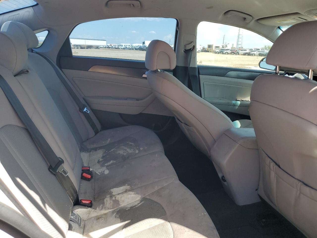 2015 Hyundai Sonata - Image 10