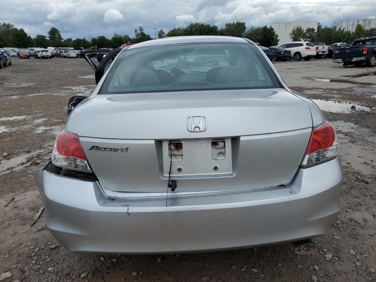 2010 Honda Accord Lxp VIN: 1HGCP2F41AA077892 Lot: 68010374