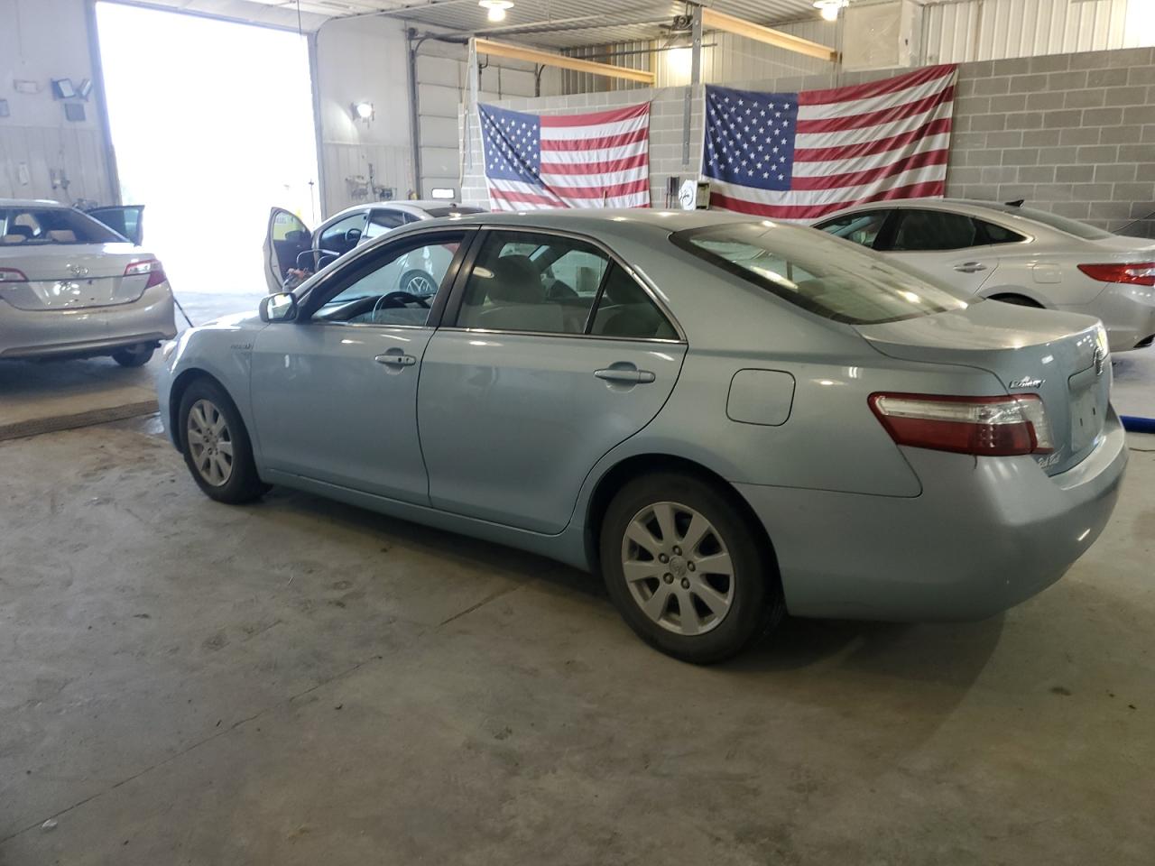 2009 Toyota Camry - Image 2
