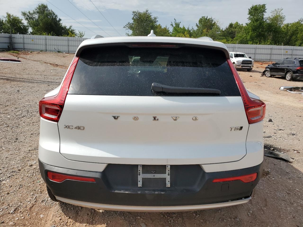 YV4162UL7N2653176 2022 Volvo Xc40 T5 Inscription