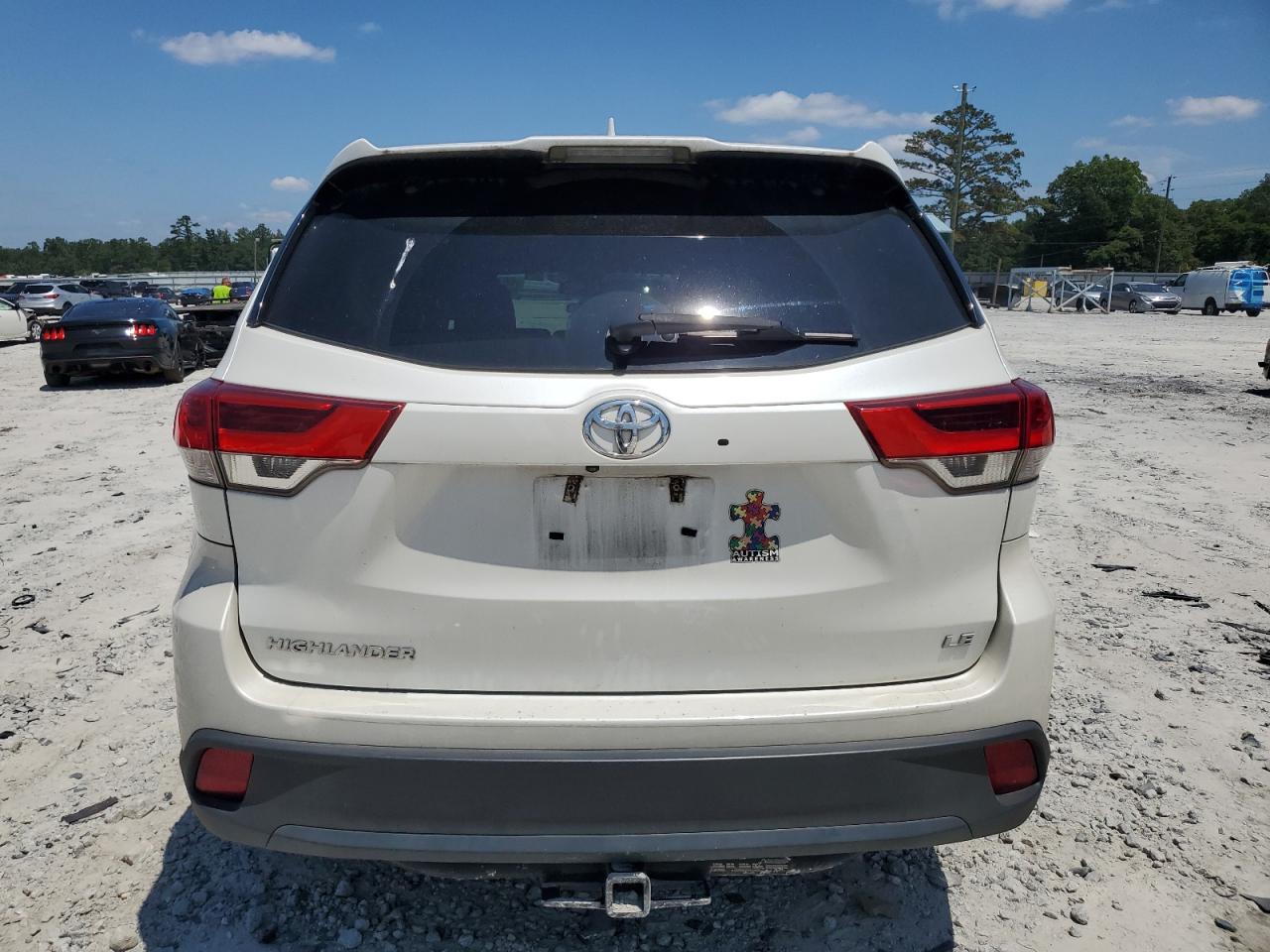 2017 Toyota Highlander Le VIN: 5TDZZRFH4HS199545 Lot: 66135884