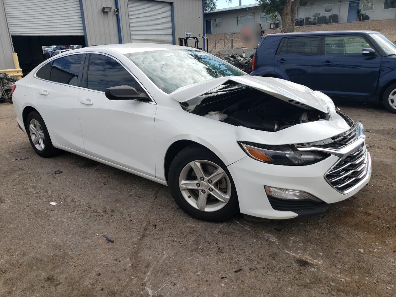 2019 Chevrolet Malibu - Image 4