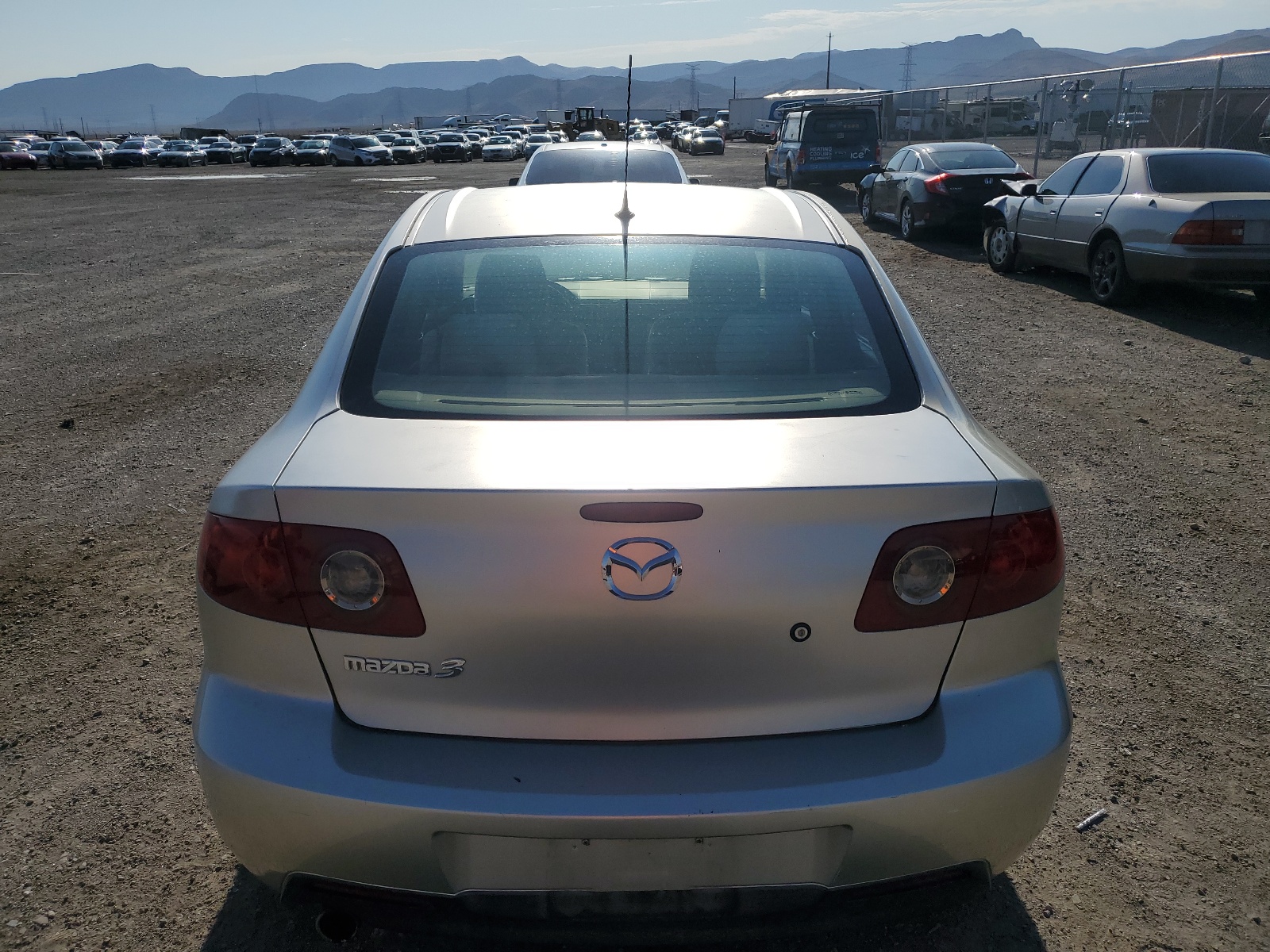 JM1BK12F541101593 2004 Mazda 3 I