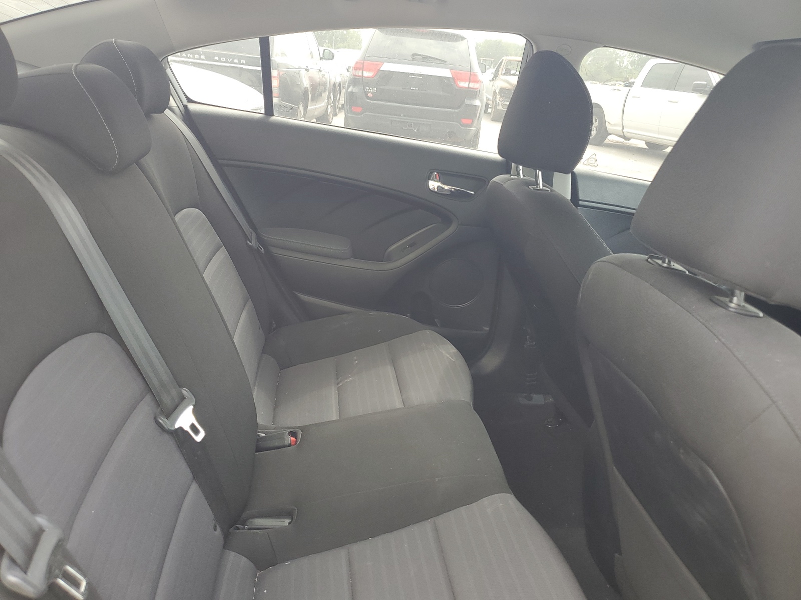 3KPFL4A75JE281936 2018 Kia Forte Lx